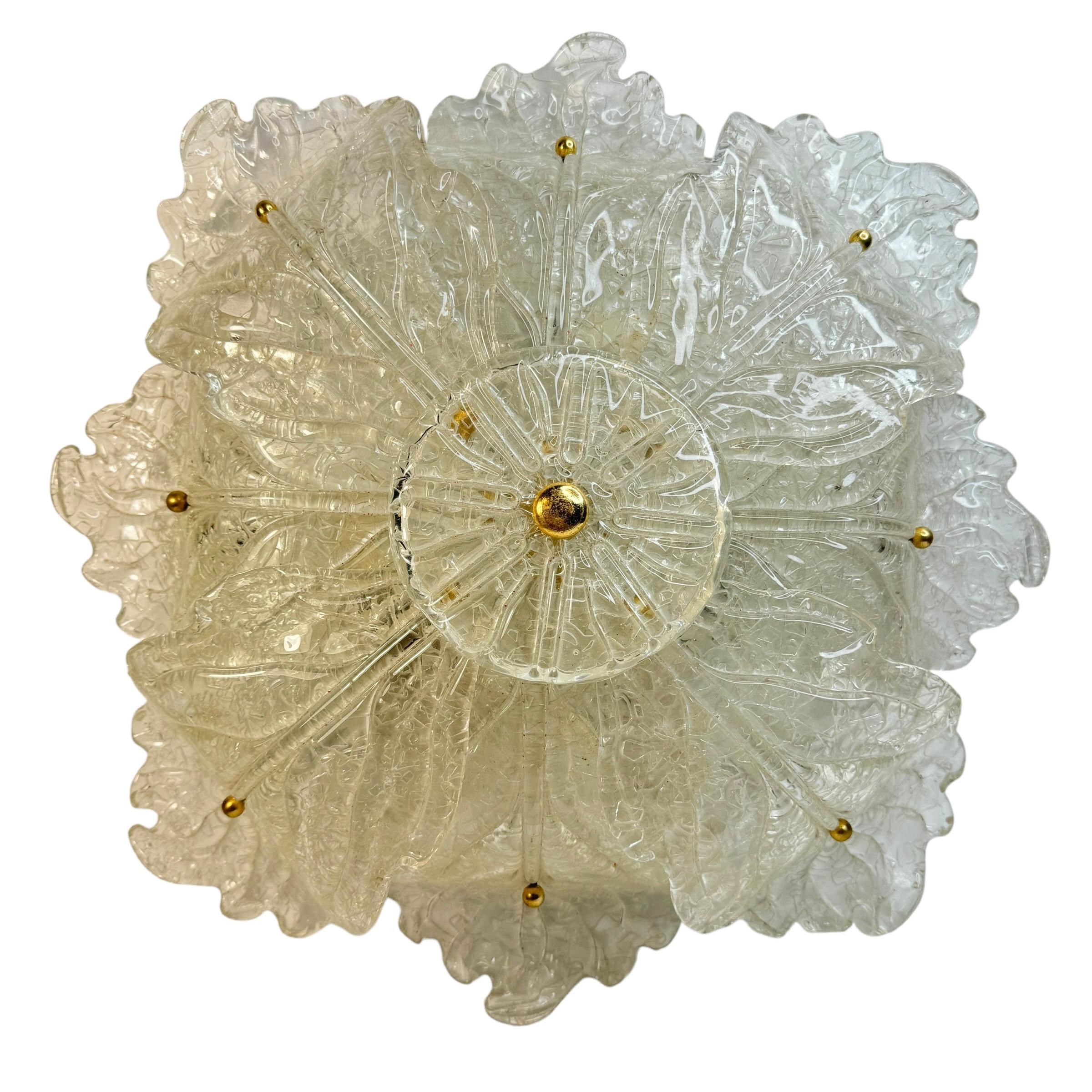 Milieu du XXe siècle Magnifique plafonnier encastré de style Barovier Toso Murano des années 1960 en vente