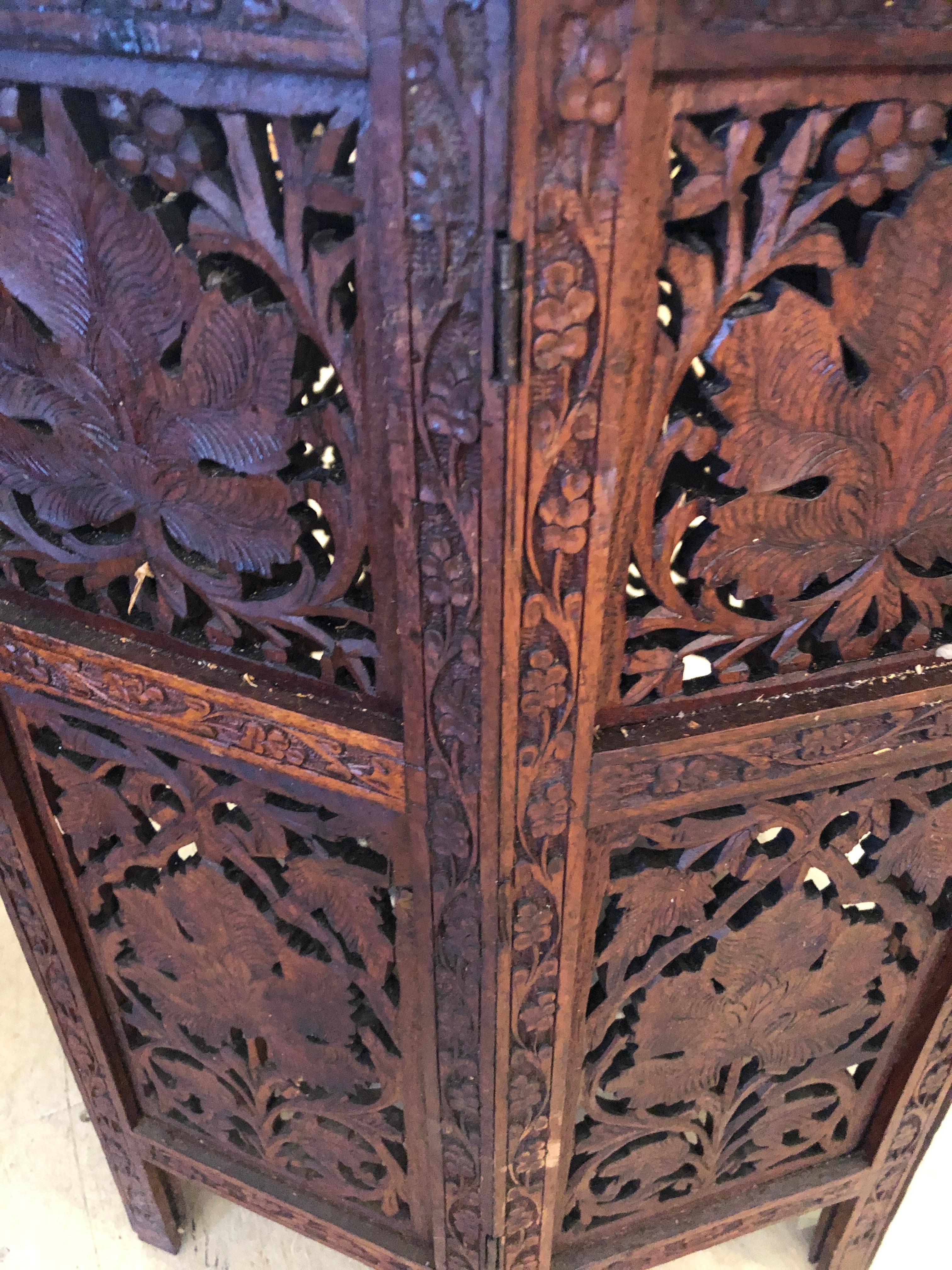 Magnificent Moorish or Anglo Indian Carved Wood Round Circular End Table 6