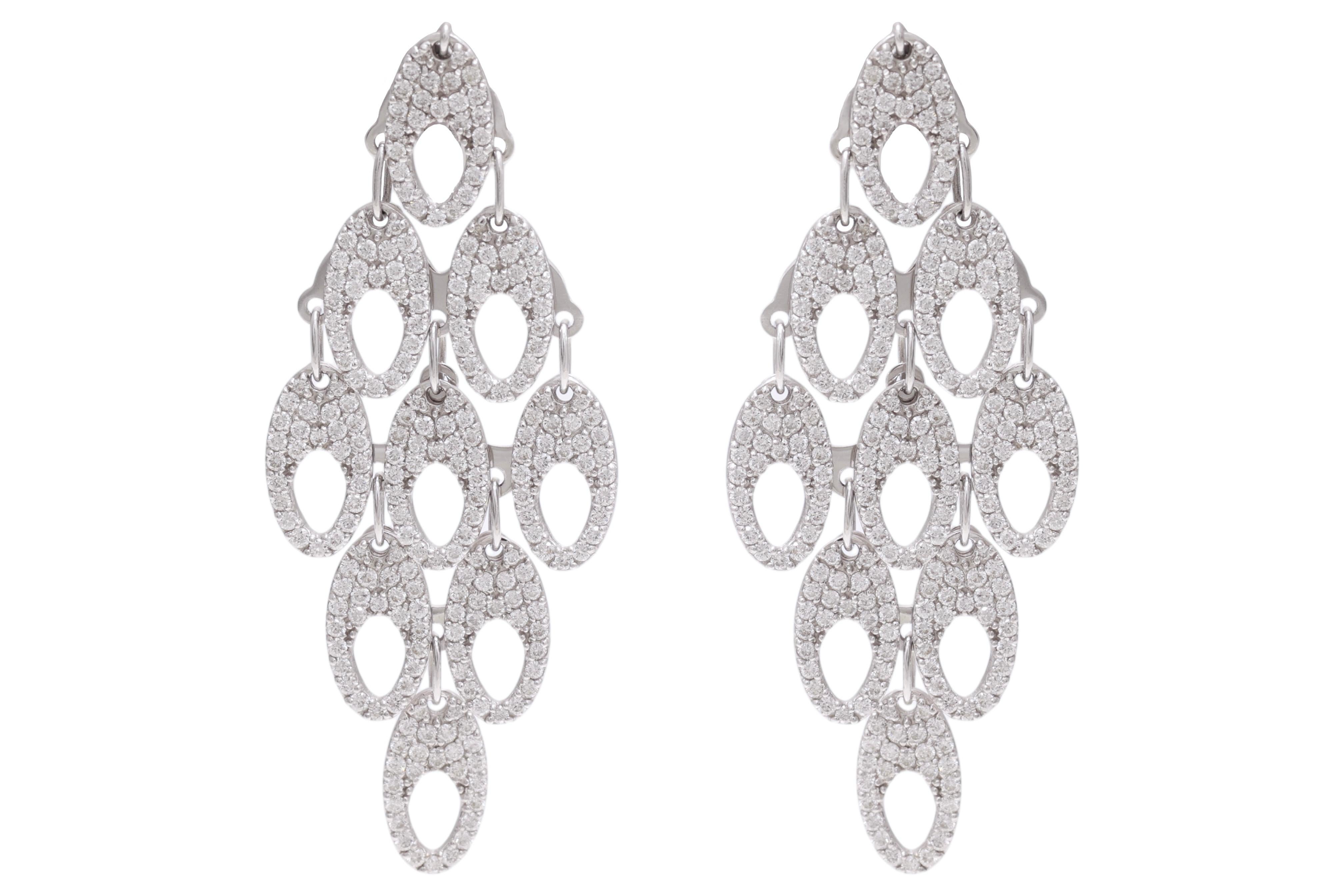 Magnificent Moving 18kt White Gold Chandelier Earrings With Diamonds For Sale