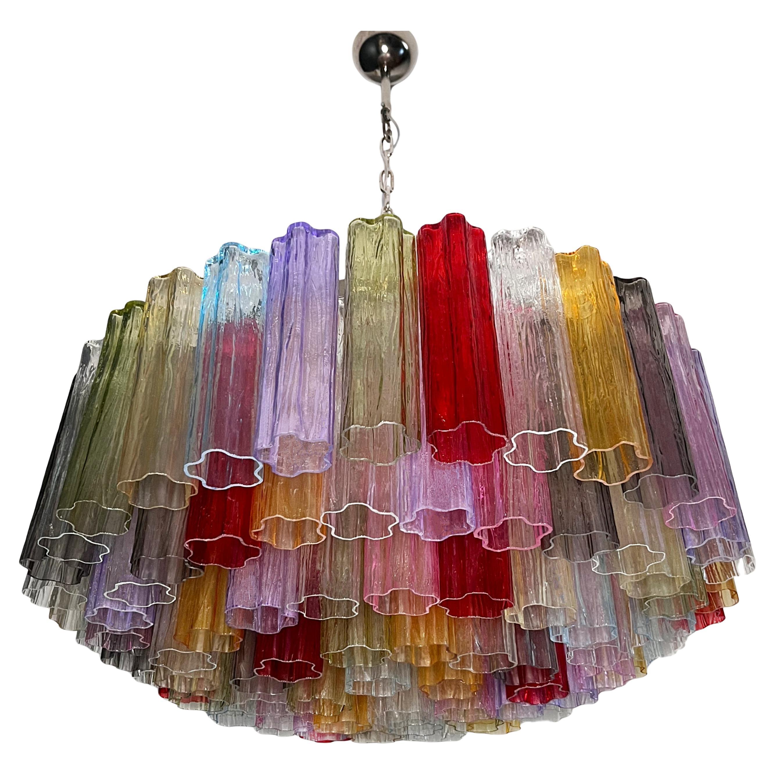 Prächtiger Kronleuchter aus Murano-Glas, 101 mehrfarbige Röhrengläser im Angebot 3