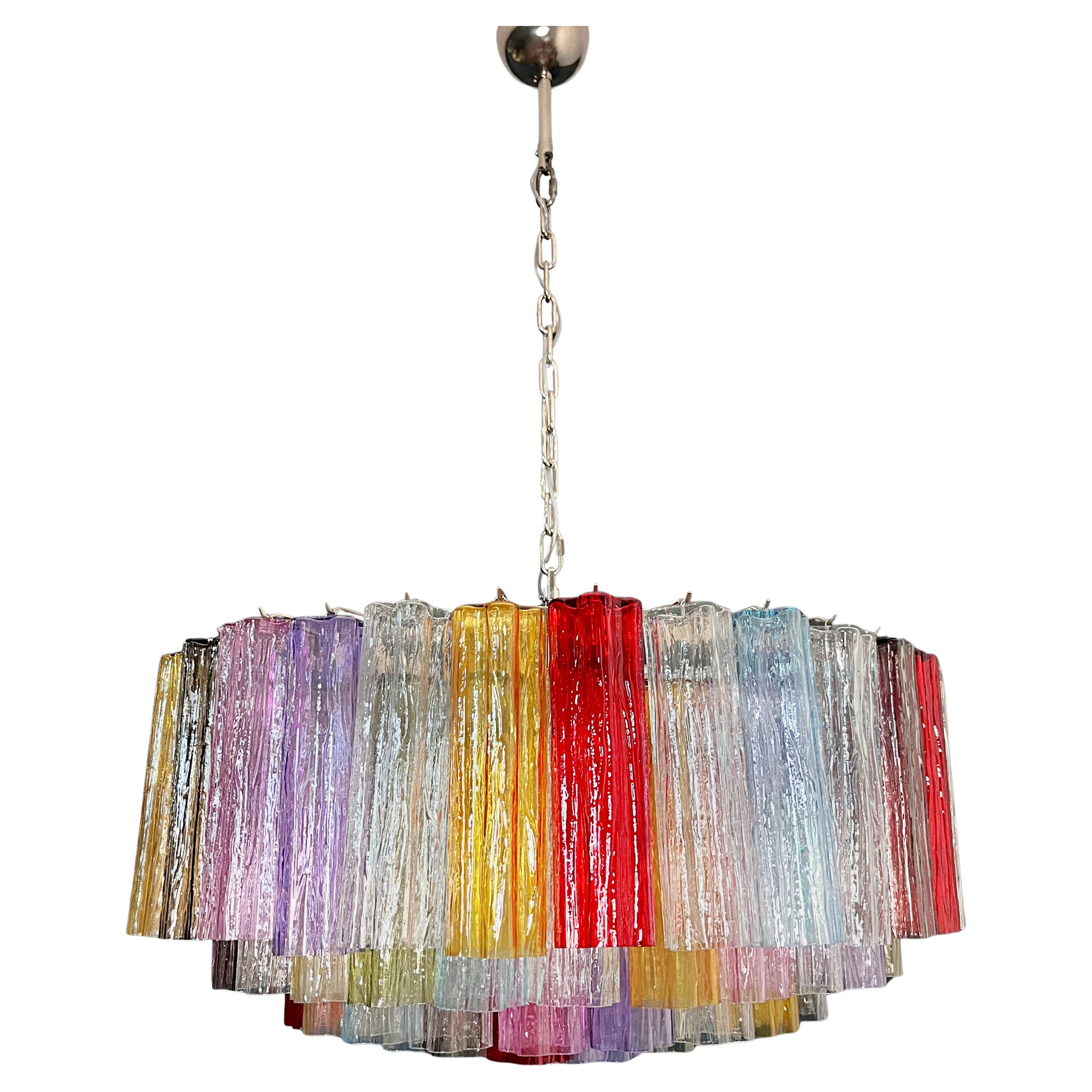 Prächtiger Kronleuchter aus Murano-Glas, 101 mehrfarbige Röhrengläser im Angebot 6