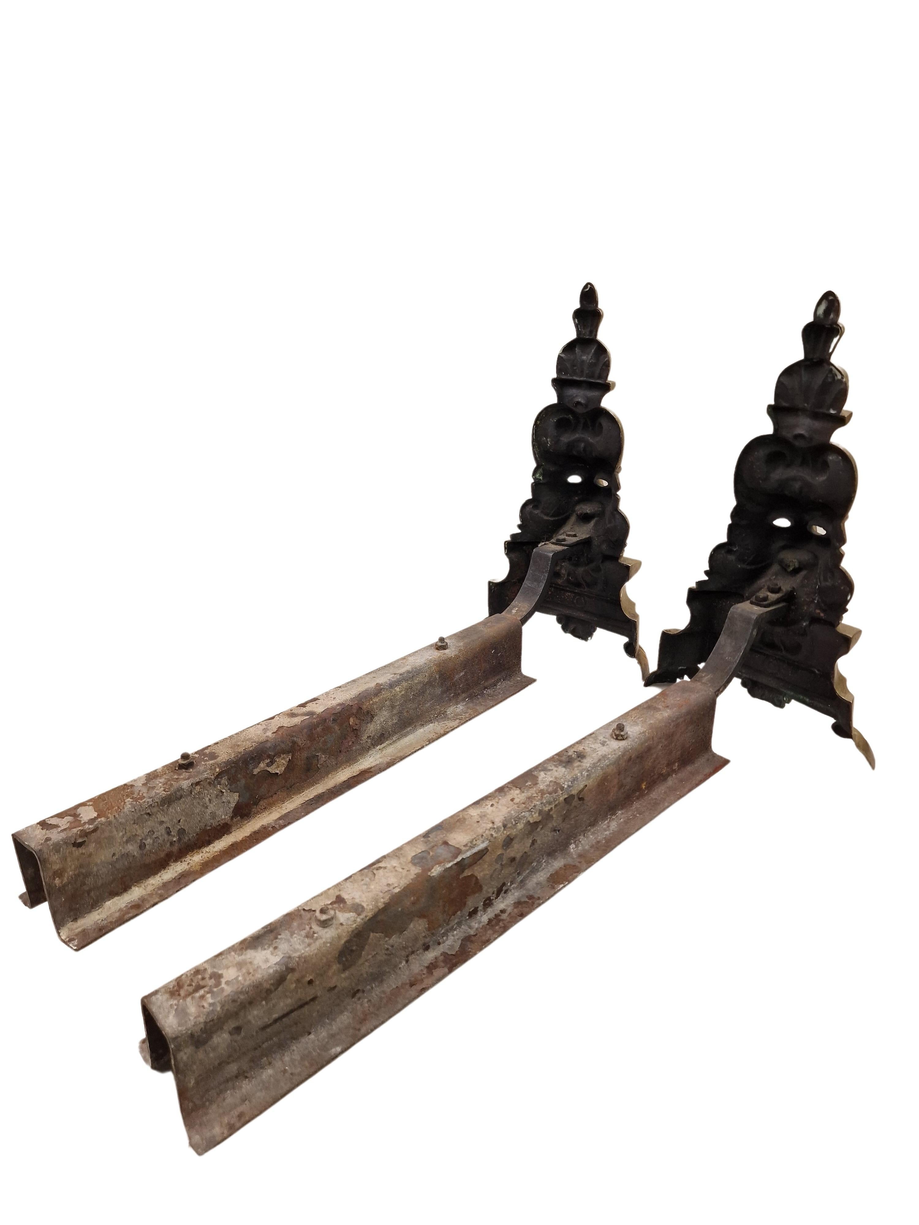 Metal Magnificent original fireplace presenter, chimney heating, grotesque 1870 France For Sale
