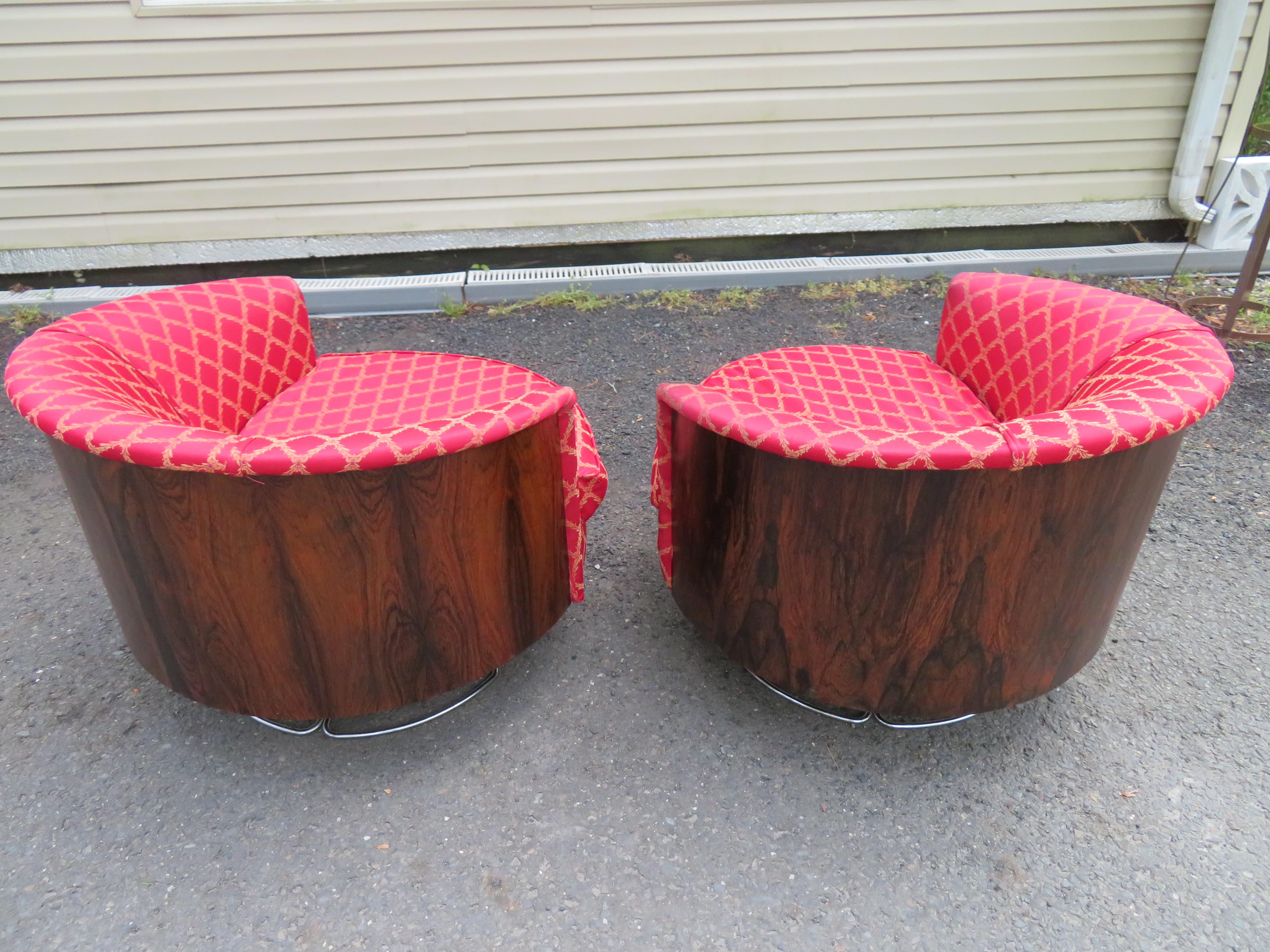 Magnificent Pair Milo Baughman Style Rosewood Swivel Lounge Chairs Mid-Century For Sale 3