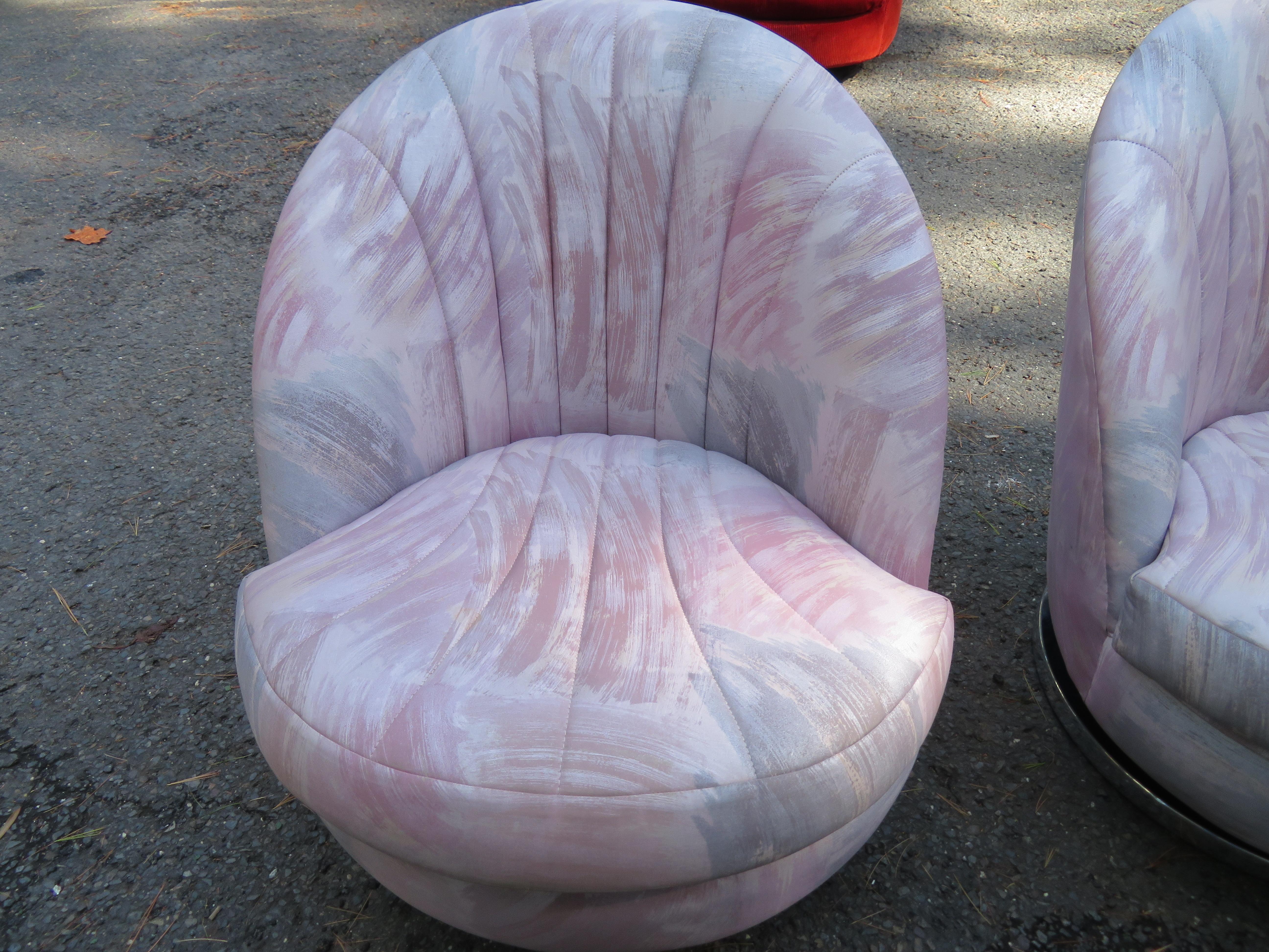 Magnificent Pair Milo Baughman Thayer Coggin Swivel Chrome Rocker Chairs In Good Condition For Sale In Pemberton, NJ