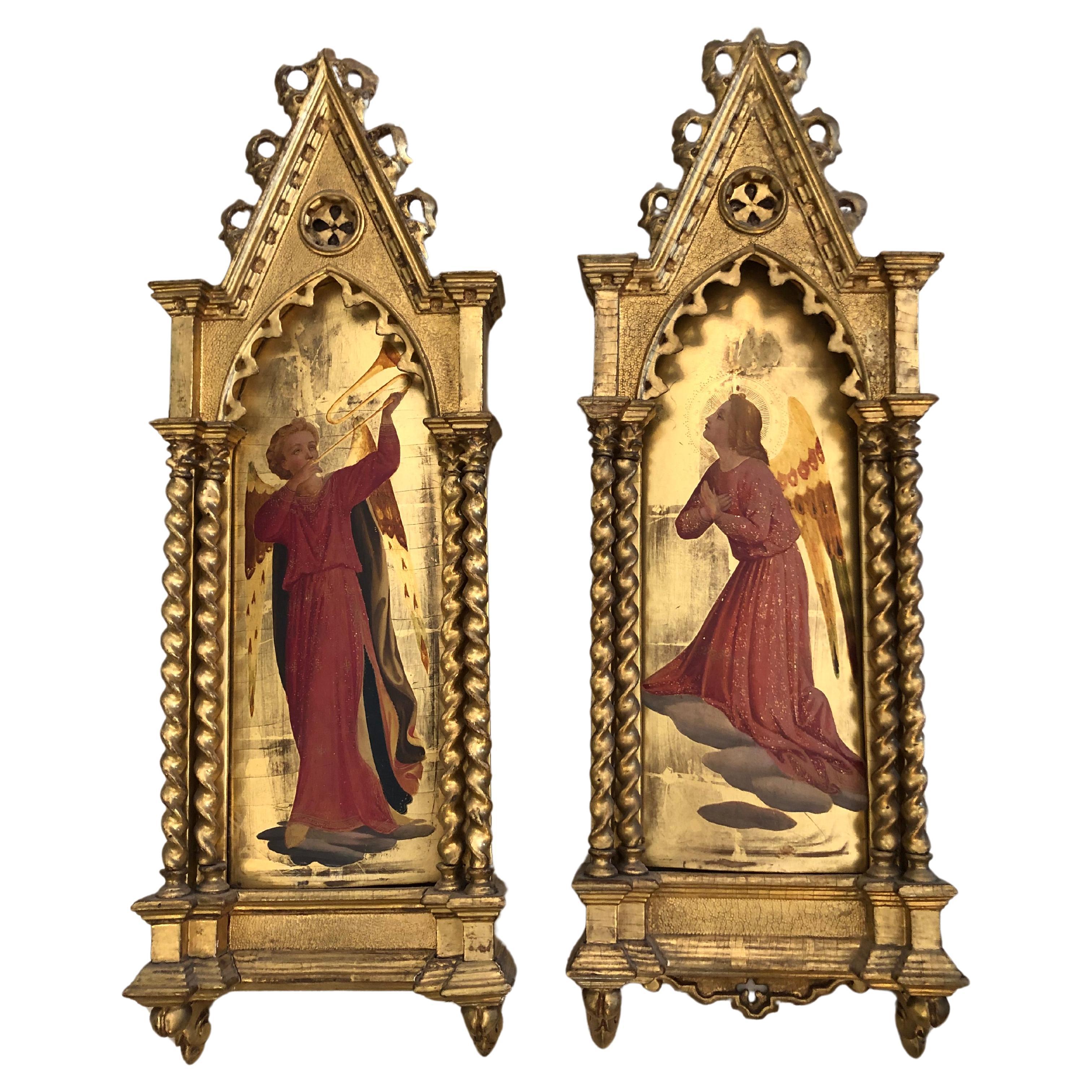 Prächtiges Paar handgemalter Ikonen aus Giltwood aus dem 19. im Angebot
