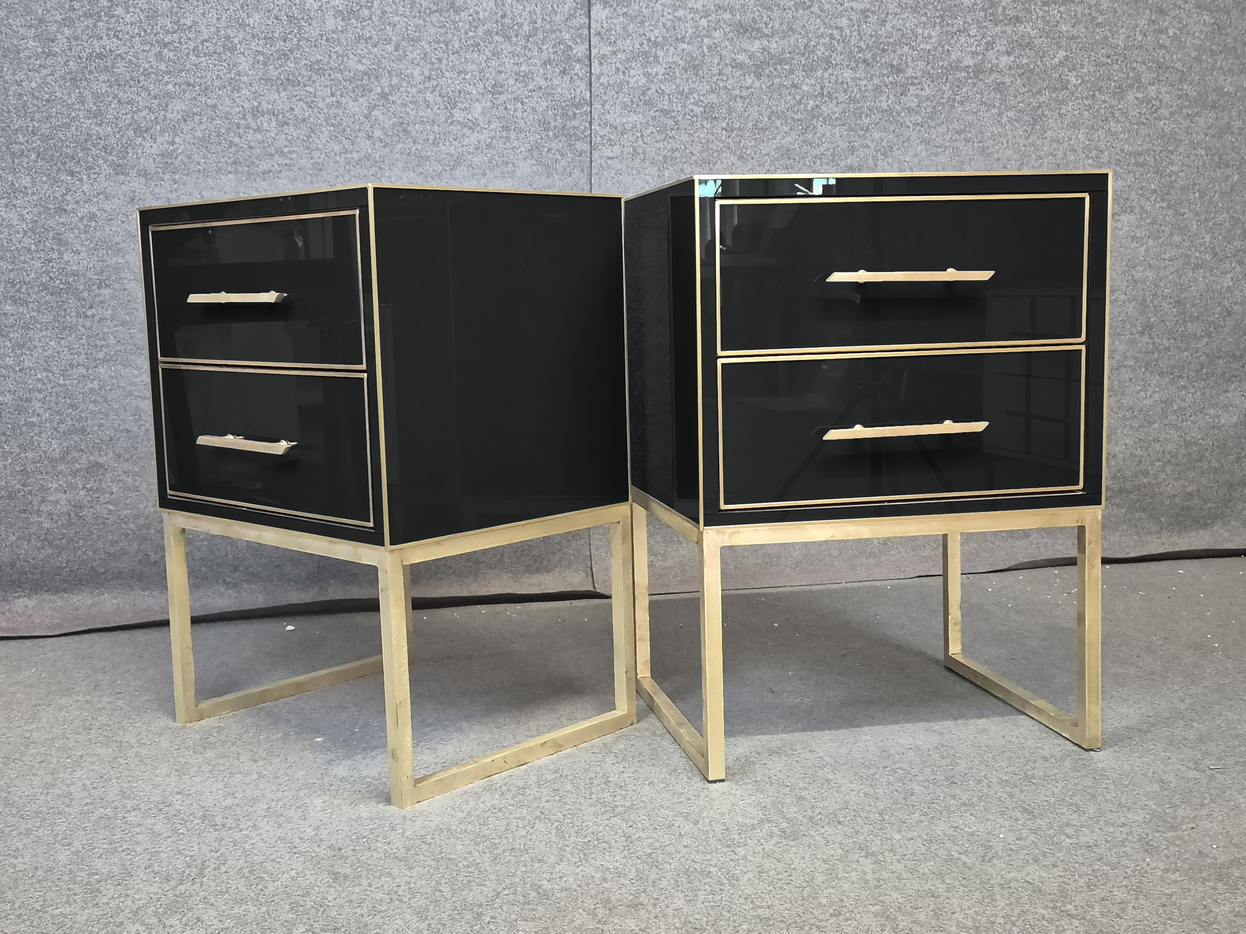 Welded Magnificent Pair of Black Murano Glass Bedside Tables Made in Italy Available JF For Sale