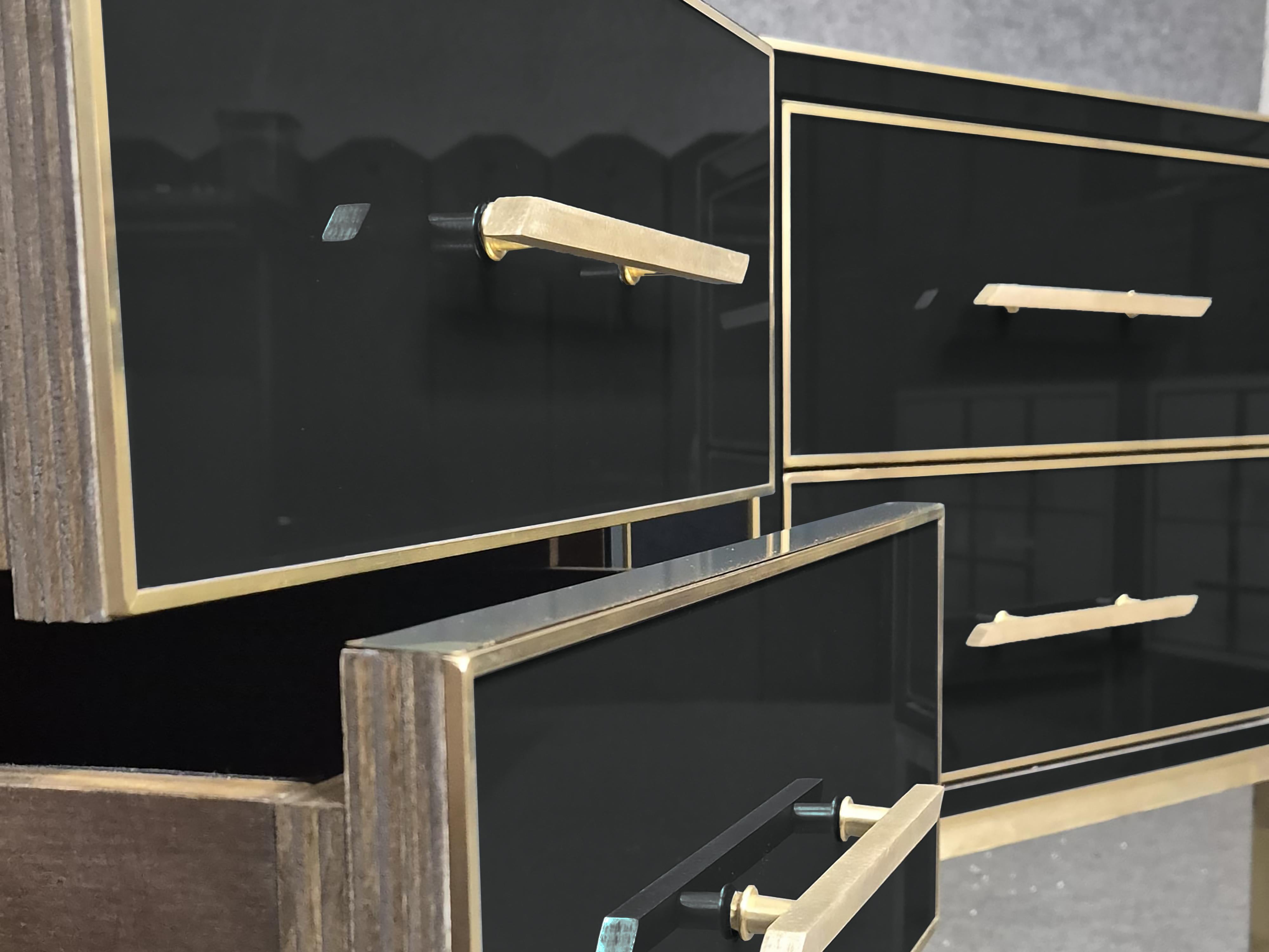 Contemporary Magnificent Pair of Black Murano Glass Bedside Tables Made in Italy Available JF For Sale