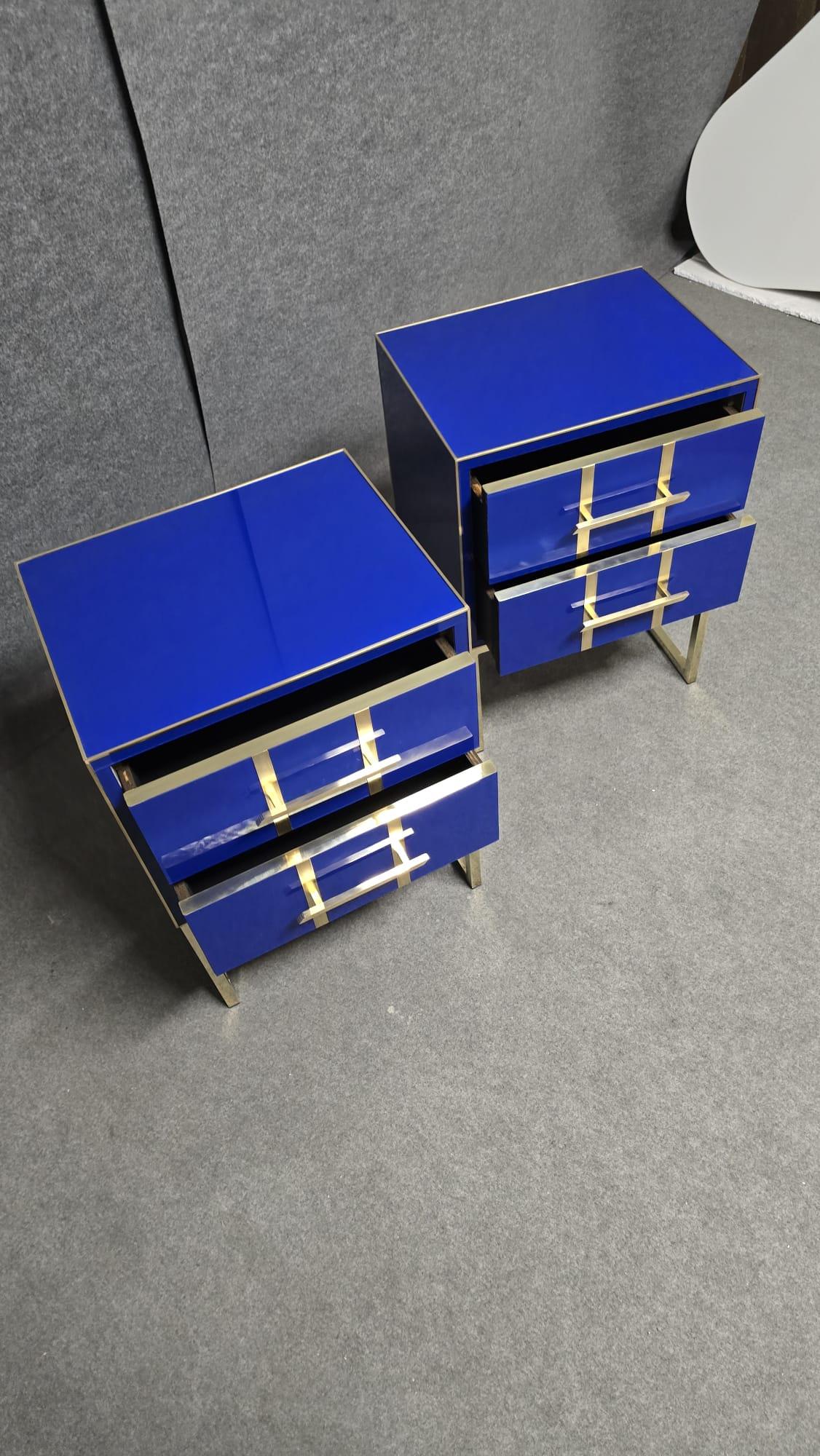 Ottone Magnificent Pair of Blue Murano Glass Bedside Tables Made in Italy Available in vendita