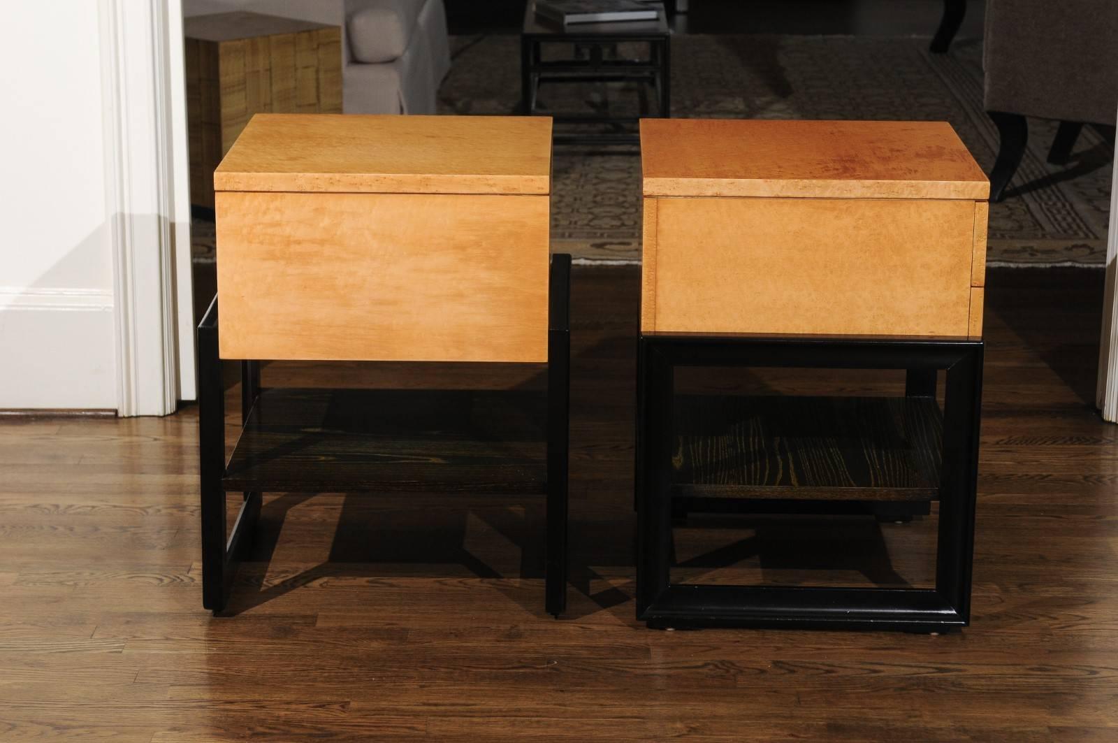 Magnificent Pair of End Tables by Renzo Rutili in Birdseye Maple, circa 1955 For Sale 3