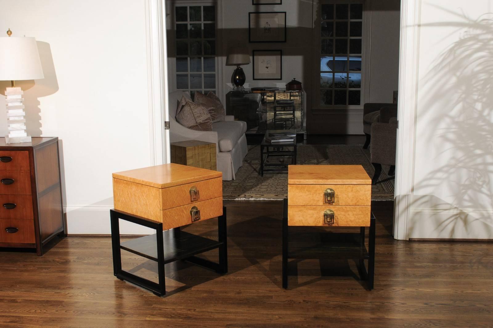 Magnificent Pair of End Tables by Renzo Rutili in Birdseye Maple, circa 1955 For Sale 1