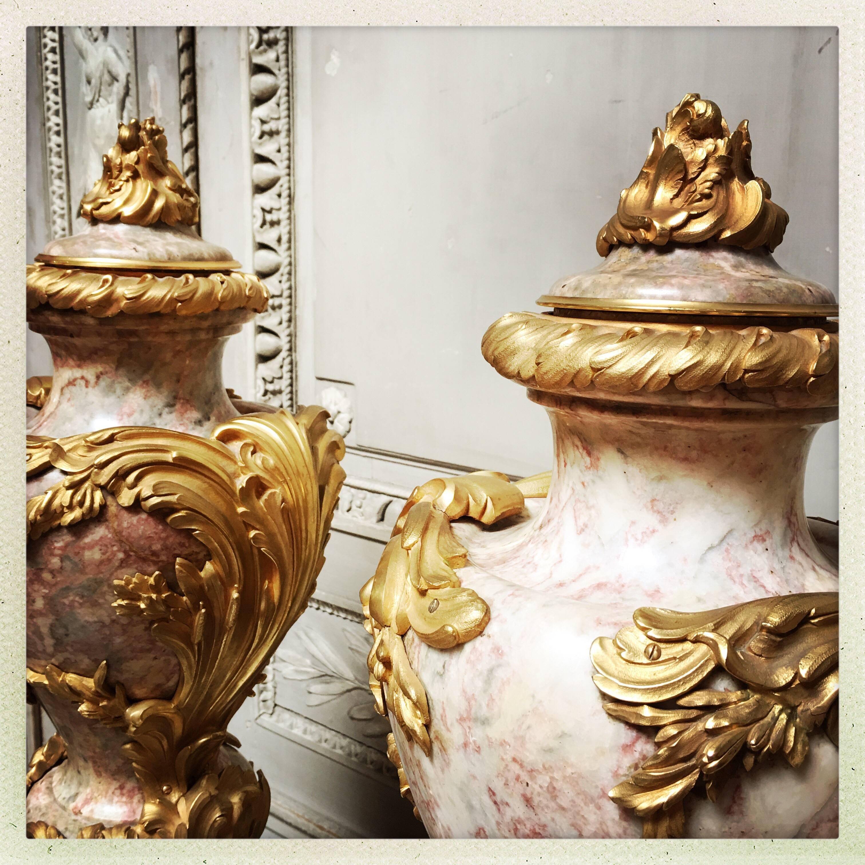 Magnificent Pair of French Marble and Bronze Louis XV Style Cassolettes 3