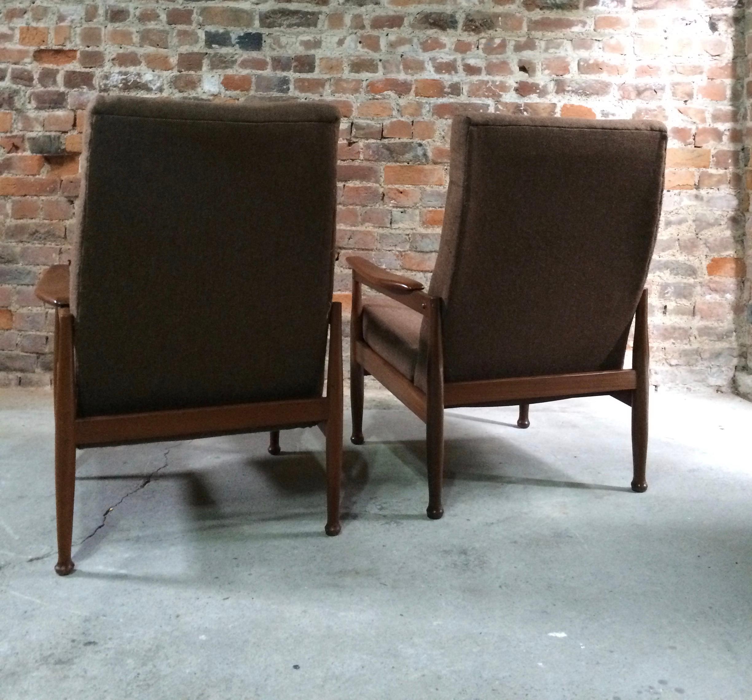 Magnificent Pair of Guy Rogers Style Teak Recliner Armchairs Manhattan Design 6
