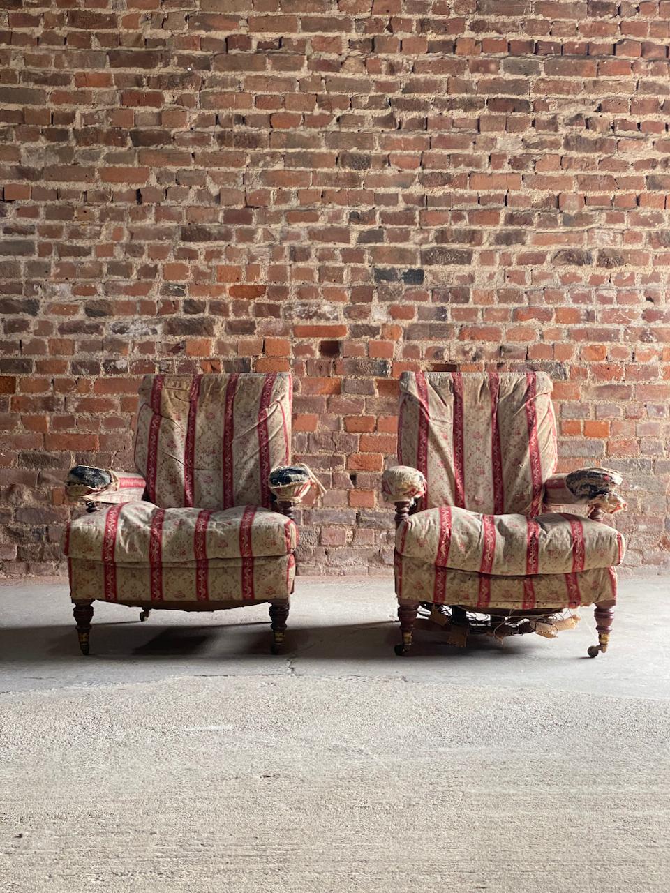Magnificent Pair of Howard and Sons Open Armchairs 19th Century, Circa 1850 5