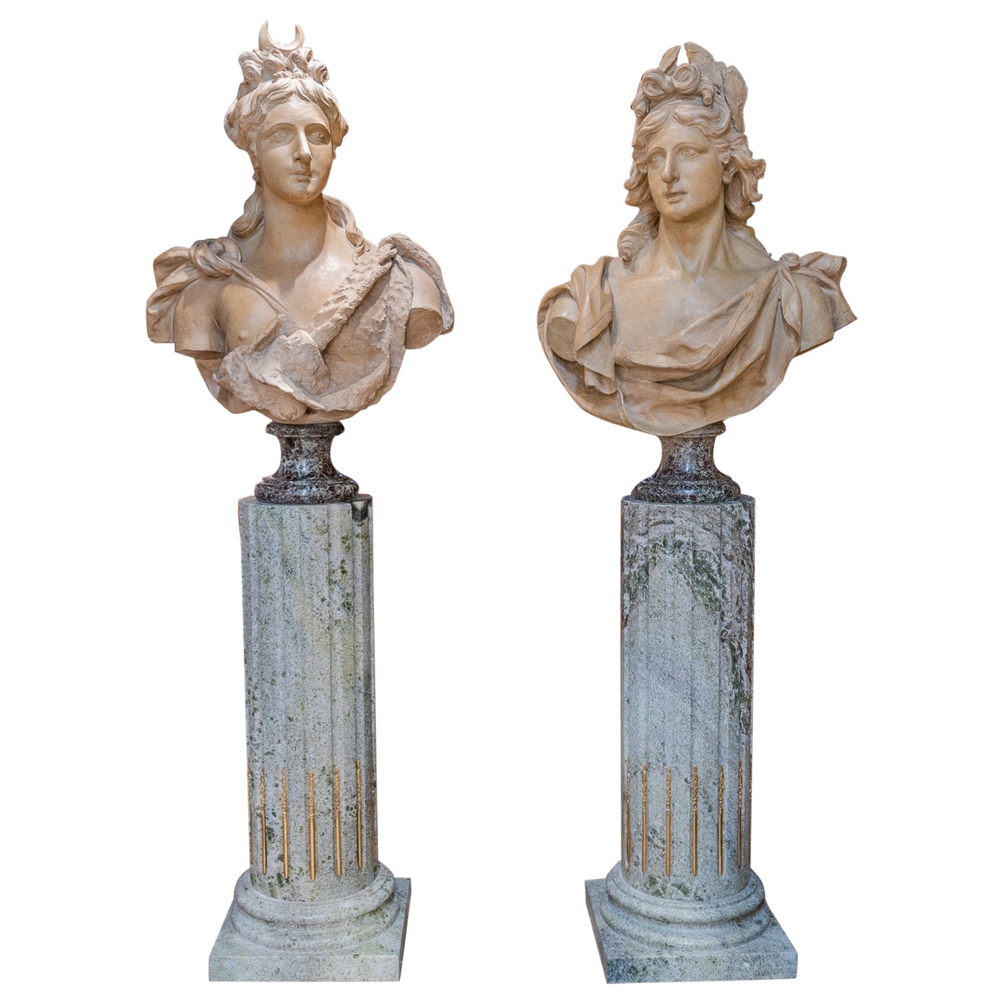 Magnifica coppia di grandi busti in terracotta di Apollo e Diana della fine del XVIII secolo