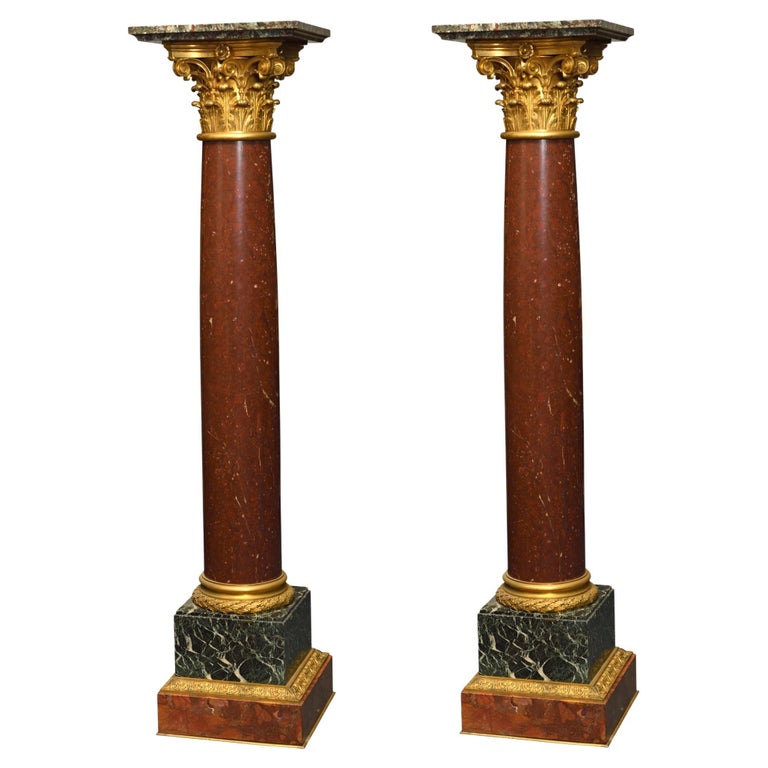 Prächtiges Paar Sockel aus Marmor und Bronze im Angebot bei 1stDibs
