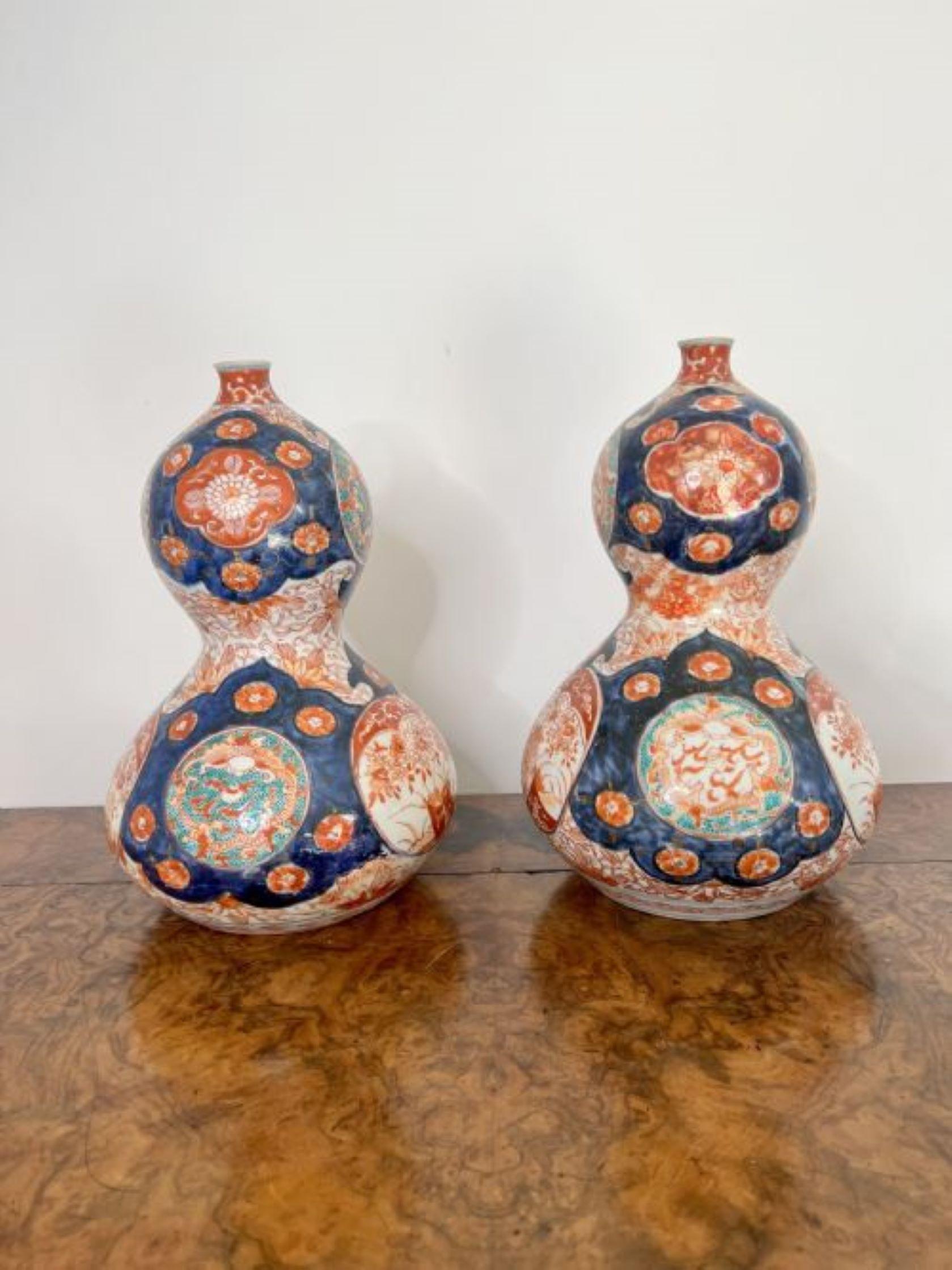 Magnificent pair of unusual shaped antique Japanese imari vases For Sale 3