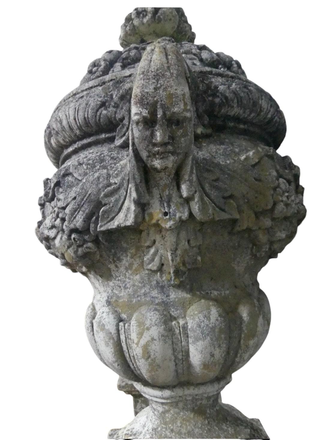 Pierre Magnifique paire de vases sur piédestaux en vente