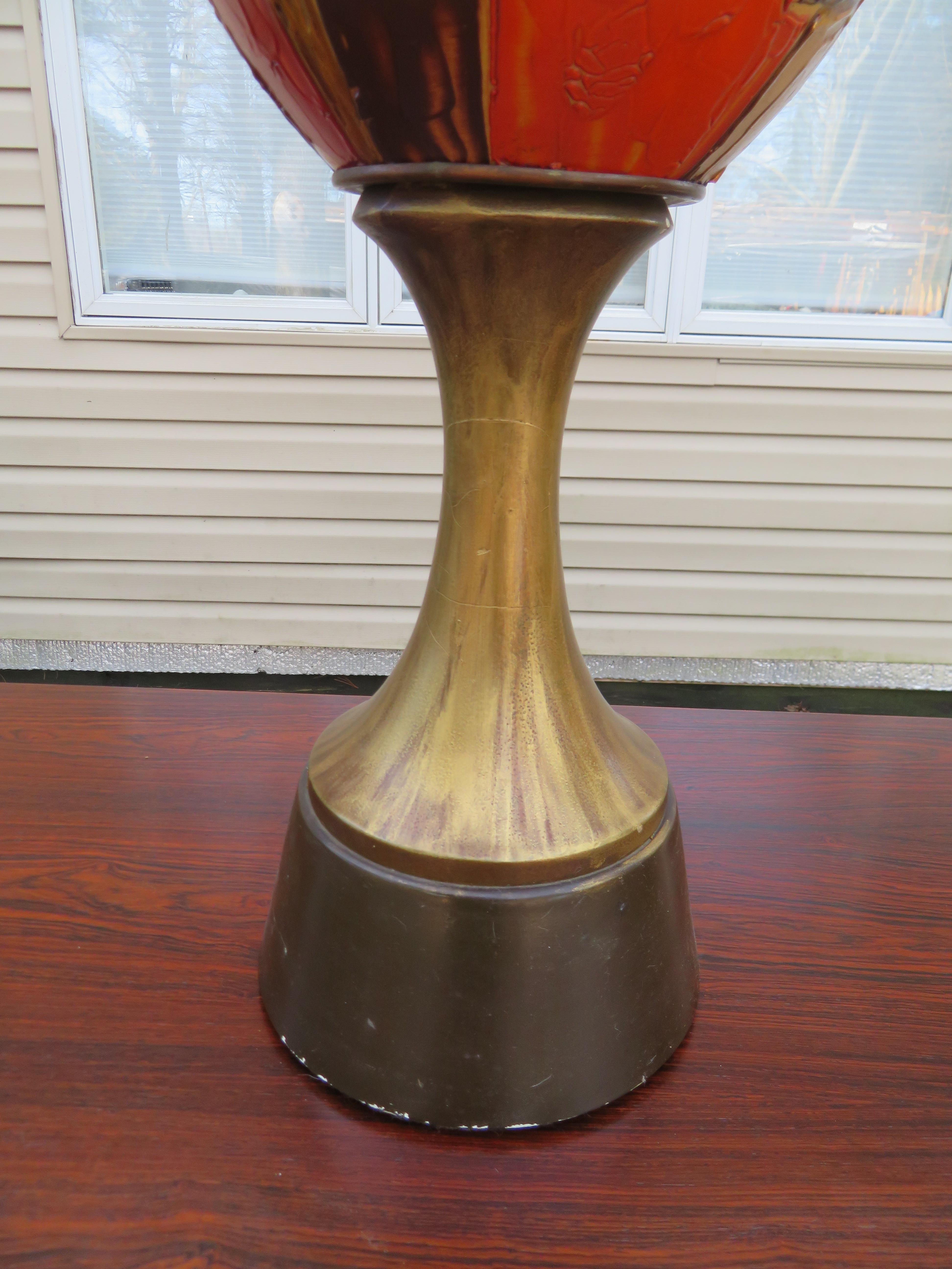 Magnifique paire de lampes XL en céramique texturée de style brutaliste mi-siècle moderne Bon état - En vente à Pemberton, NJ