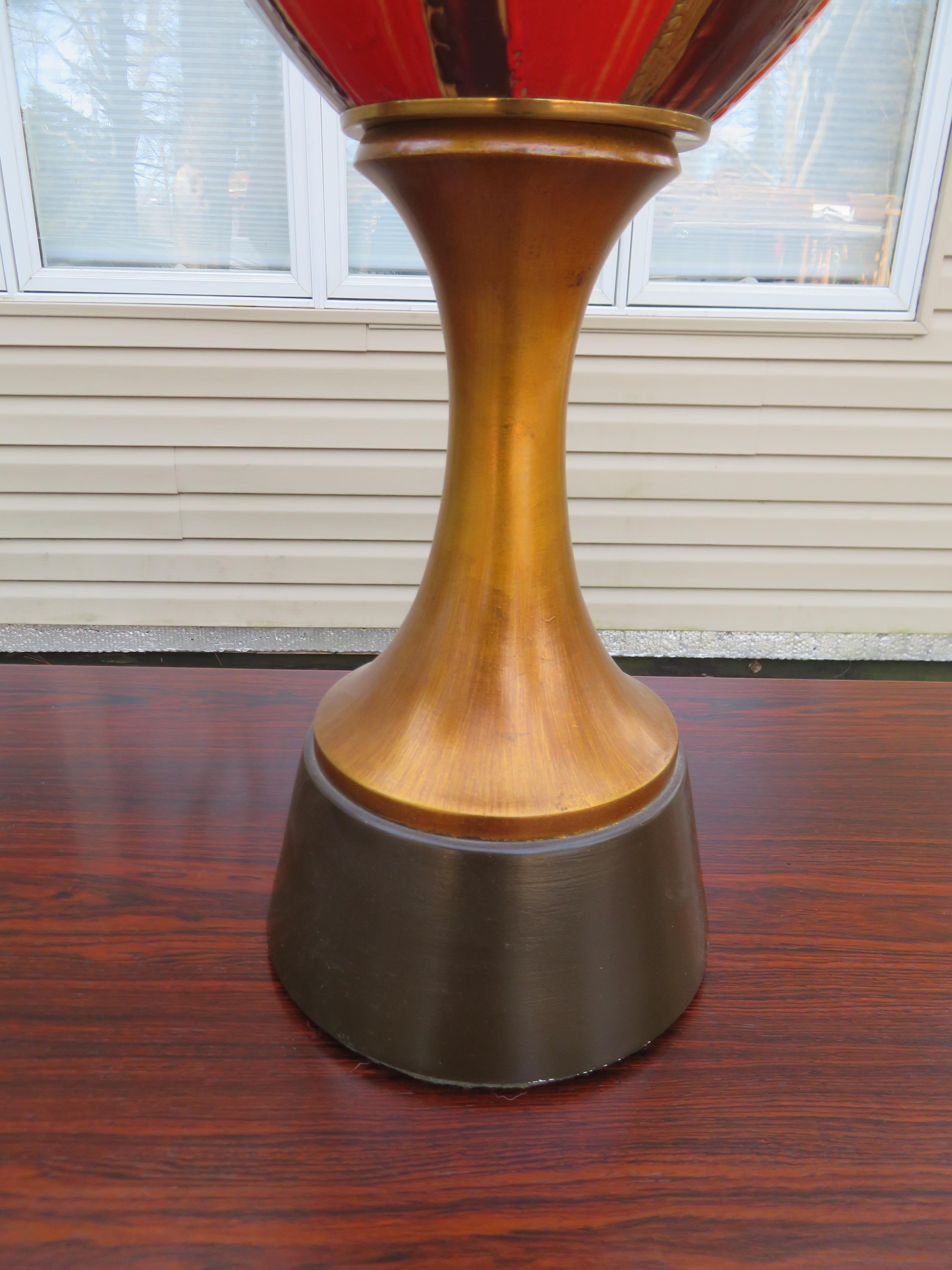 Magnifique paire de lampes XL en céramique texturée de style brutaliste mi-siècle moderne en vente 1