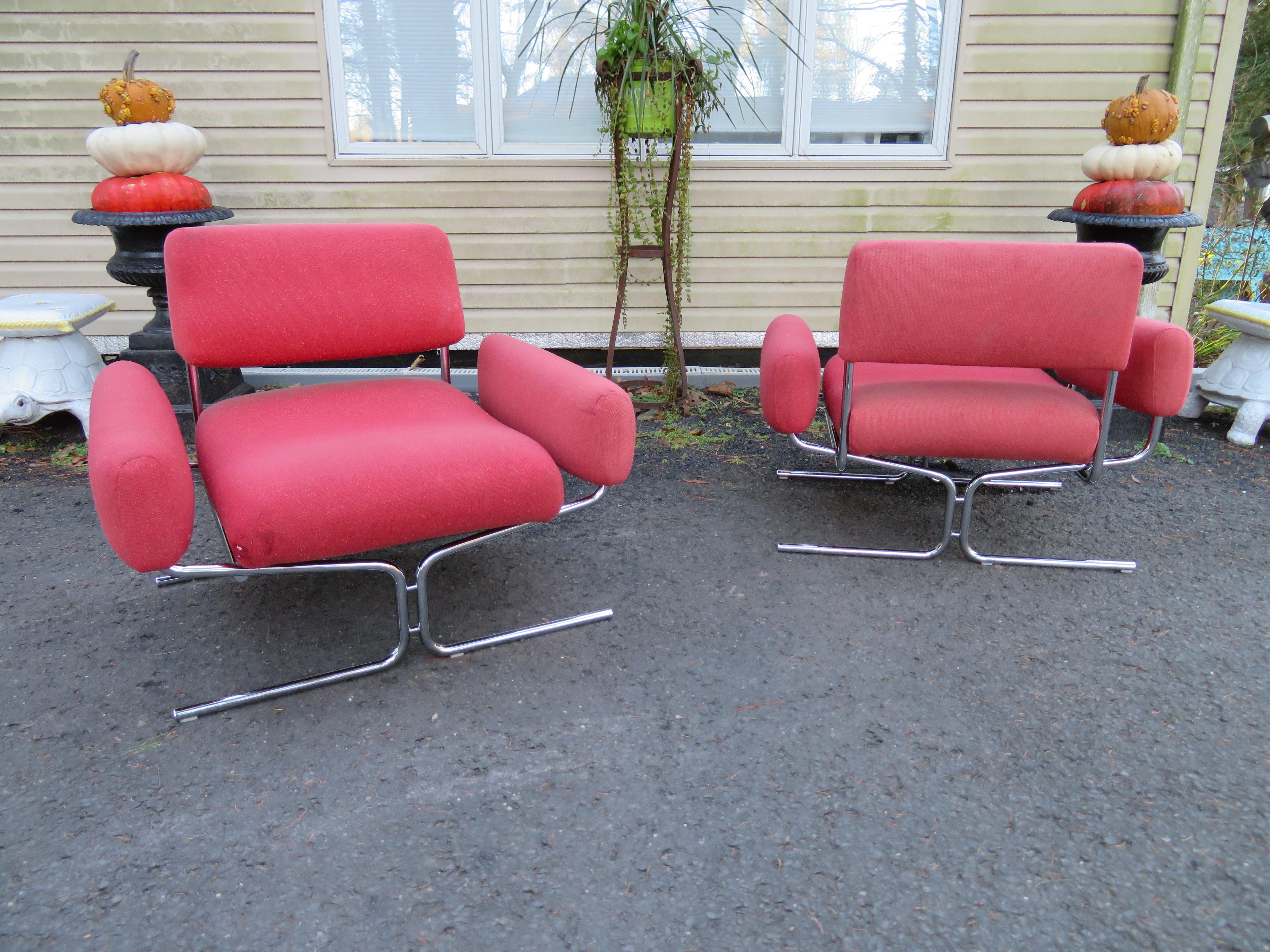 American Magnificent Pair of Space-Age Tubular Chrome Lounge Chairs Ingmar Relling Style