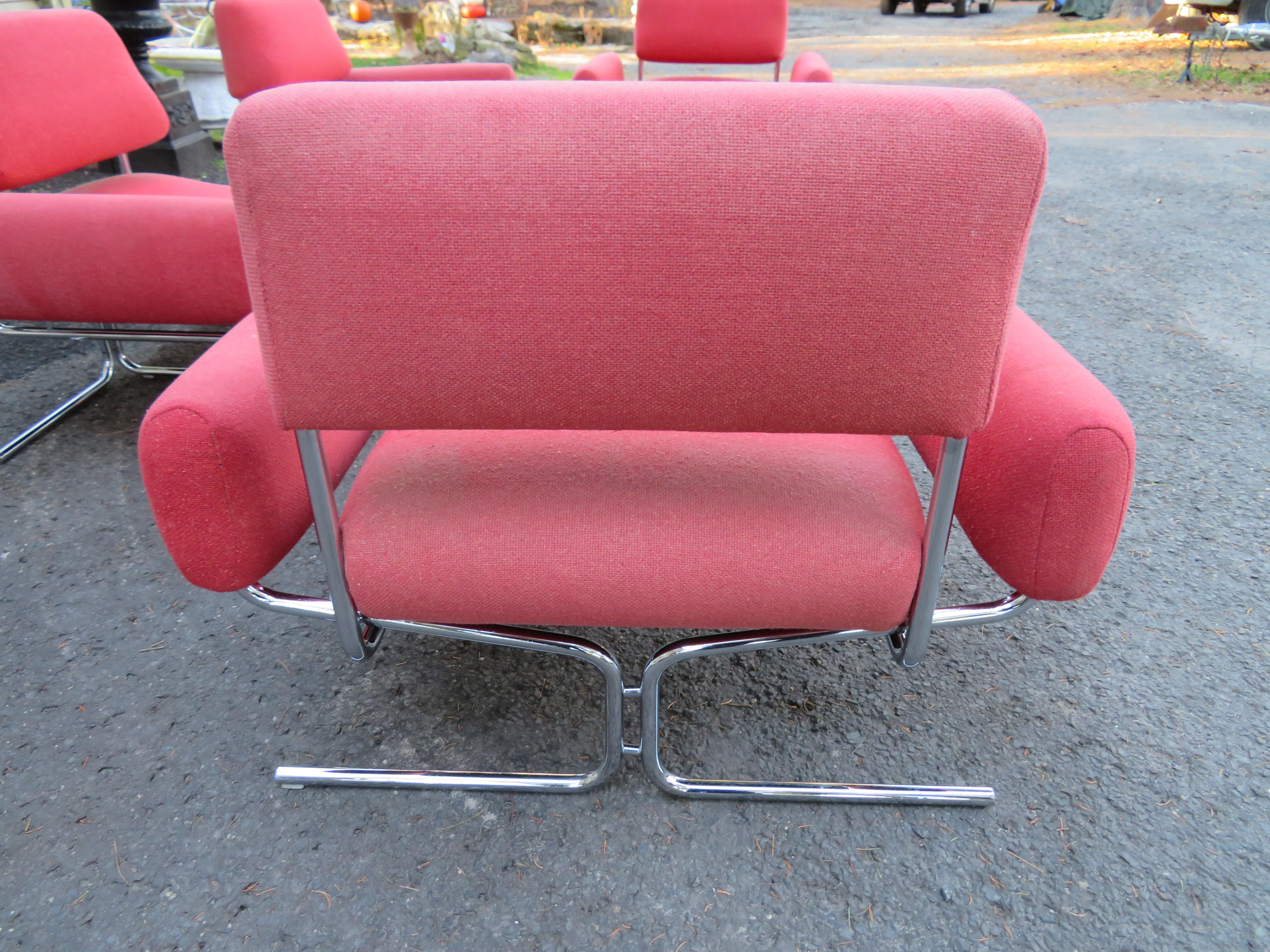 Magnificent Pair of Space-Age Tubular Chrome Lounge Chairs Ingmar Relling Style In Good Condition In Pemberton, NJ