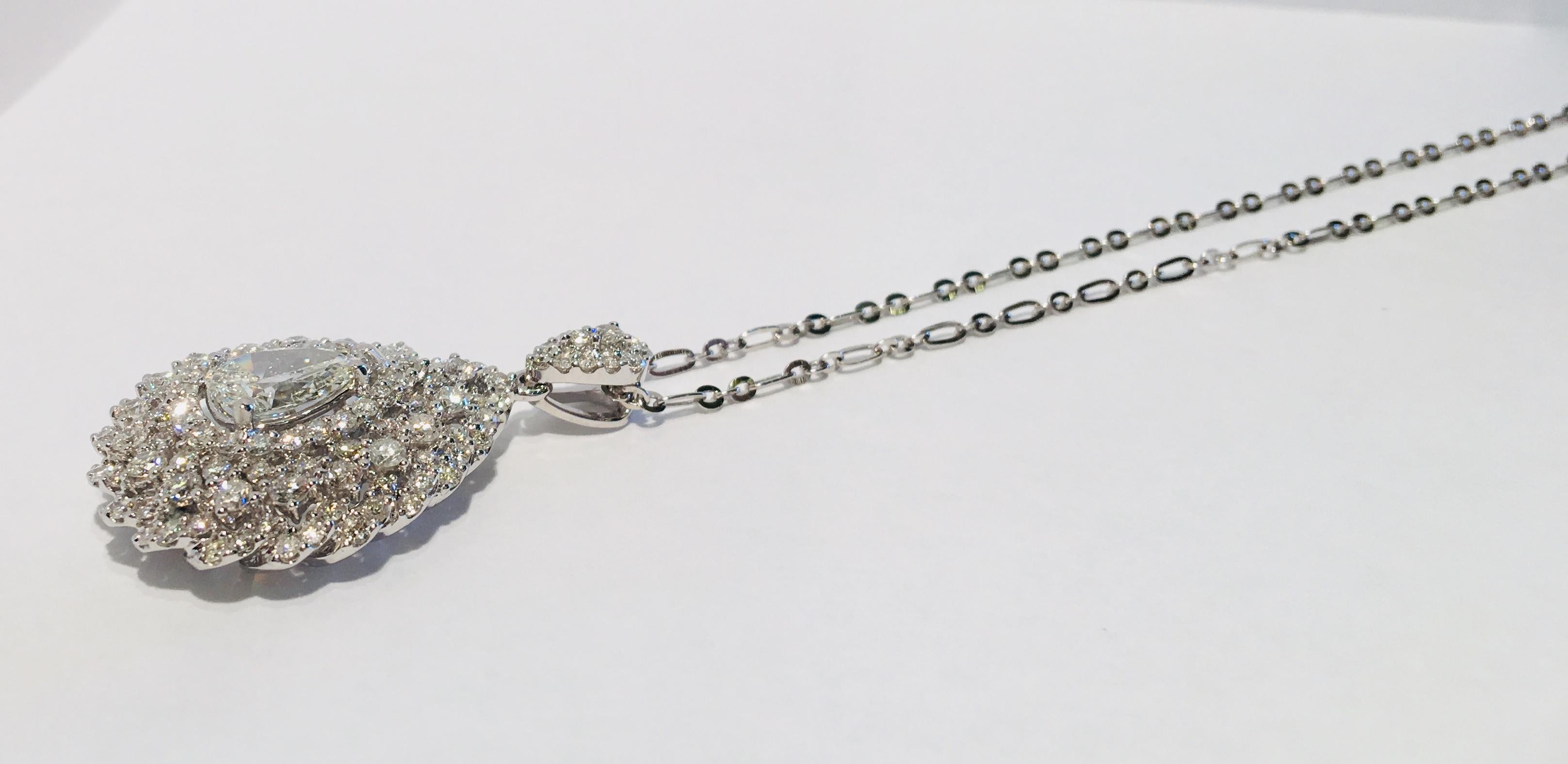Women's Magnificent Pear Shaped 3.23 Carat Diamond Pendant 18 Karat Gold
