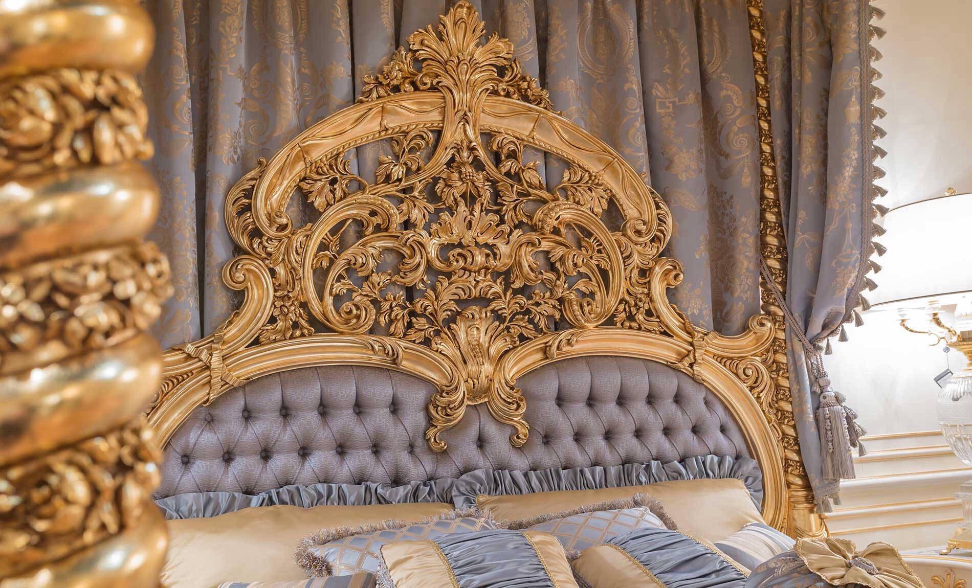 Magnificent Personalized Classical Italian Canopy Bed Frame In New Condition In Sofia, BG