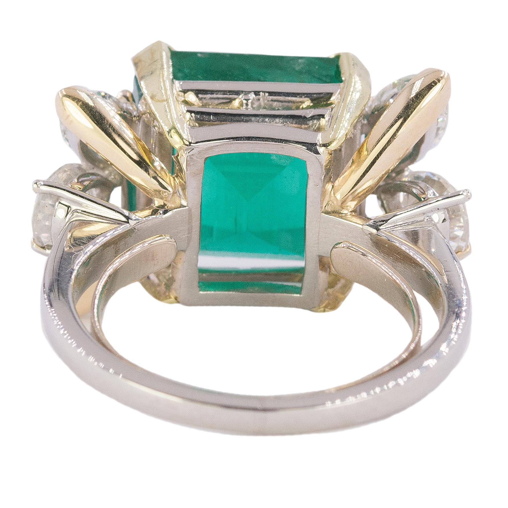 Magnificent Platinum 7.81 Carat Emerald Ring In Excellent Condition In Sarasota, FL