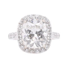 Magnificent Platinum Engagement Ring with Diamonds