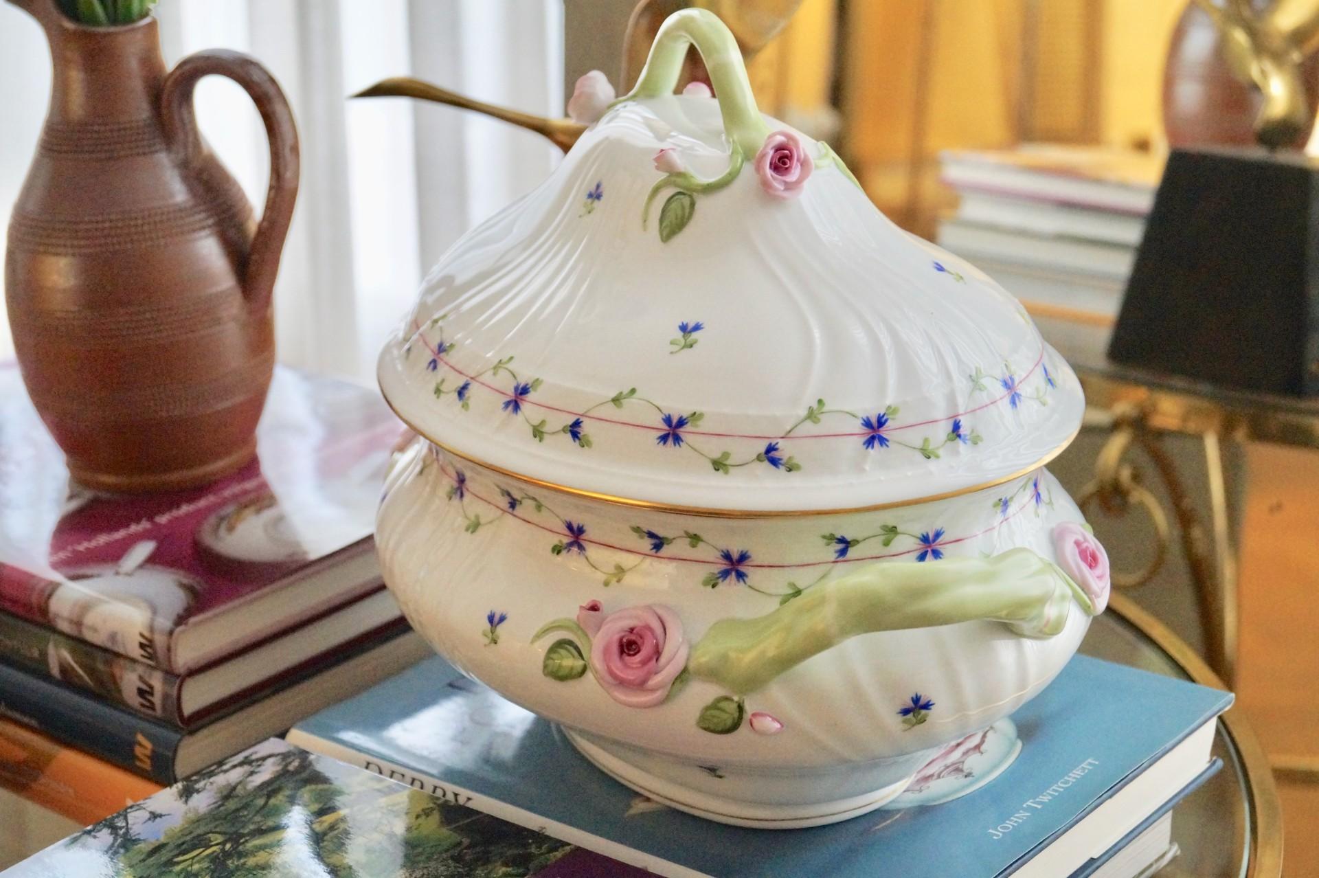 Magnificent porcelain HEREND 