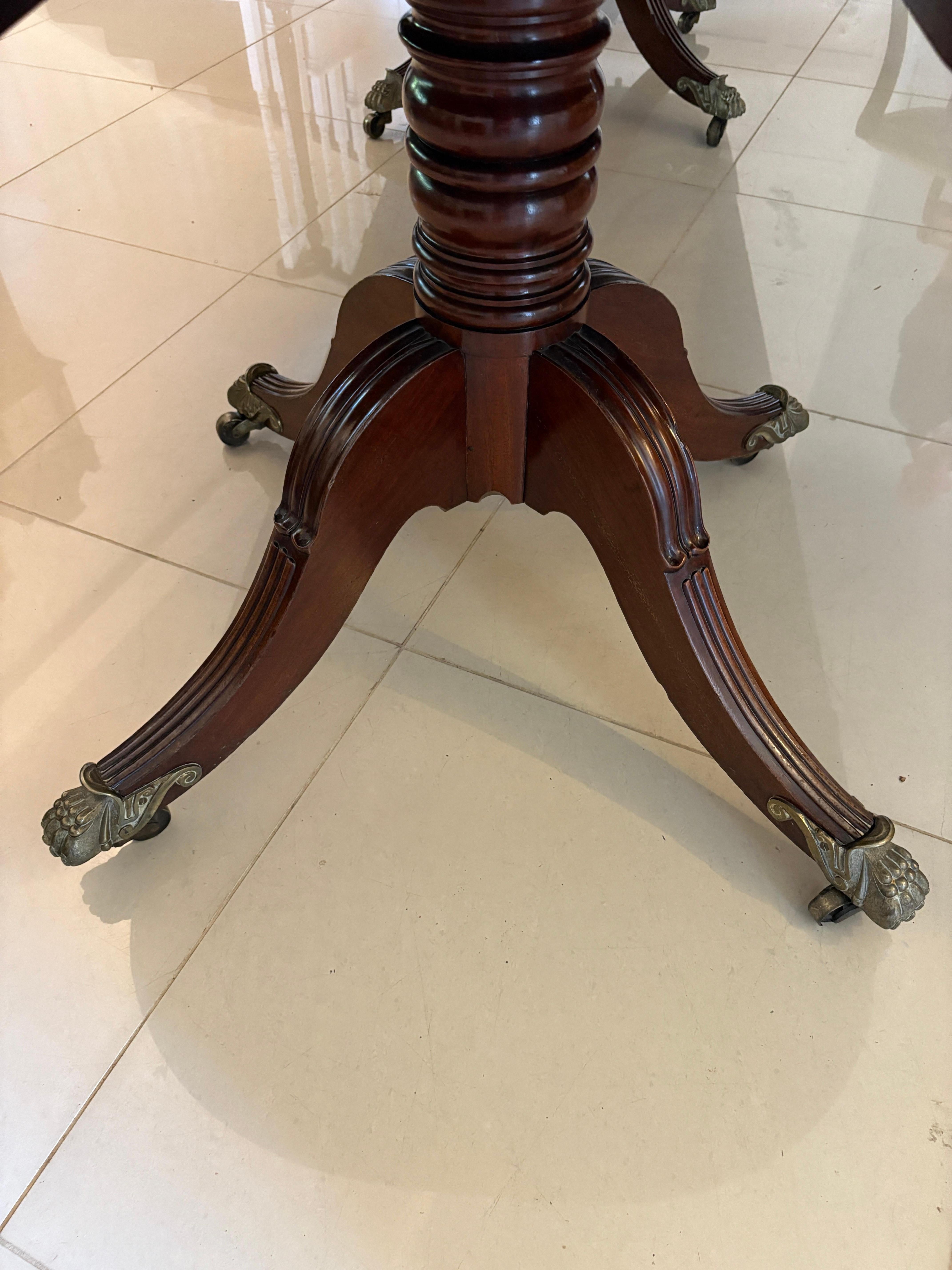 Autre Magnifique table de salle à manger ancienne 16 places en acajou figuré 3 Pilar en vente