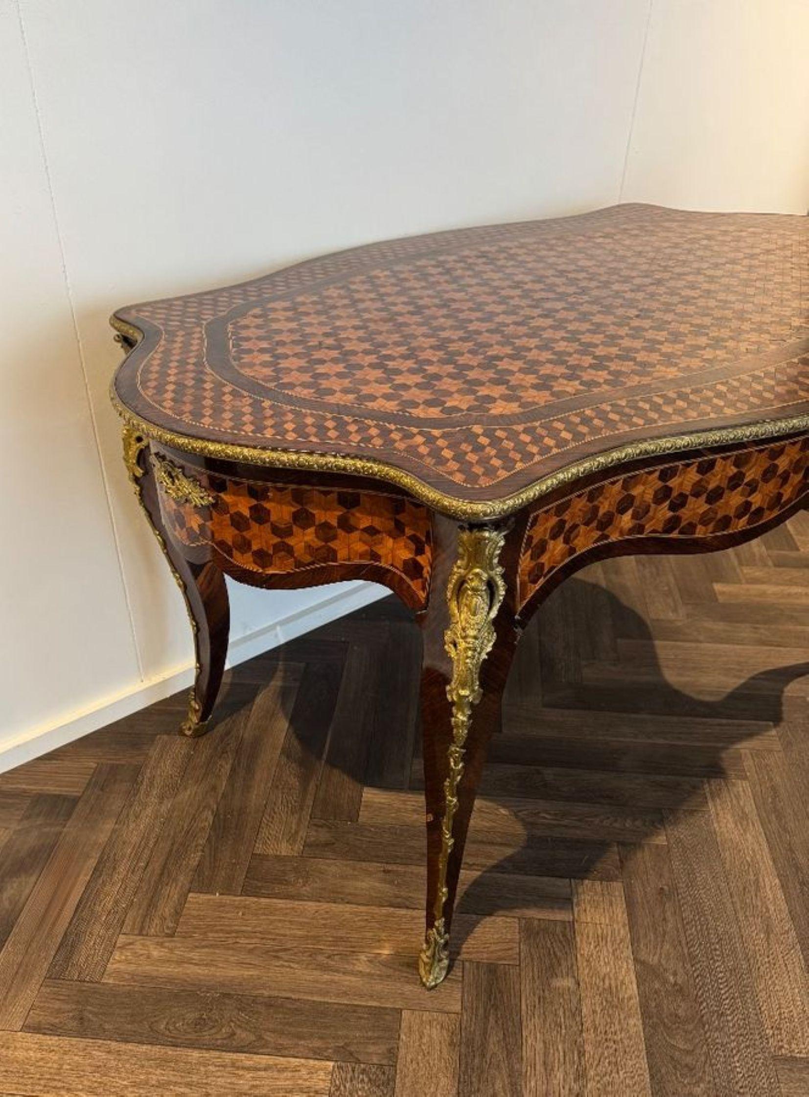 Magnifico tavolo da centro in palissandro antico e parquet intarsiato di qualità francese in vendita 2