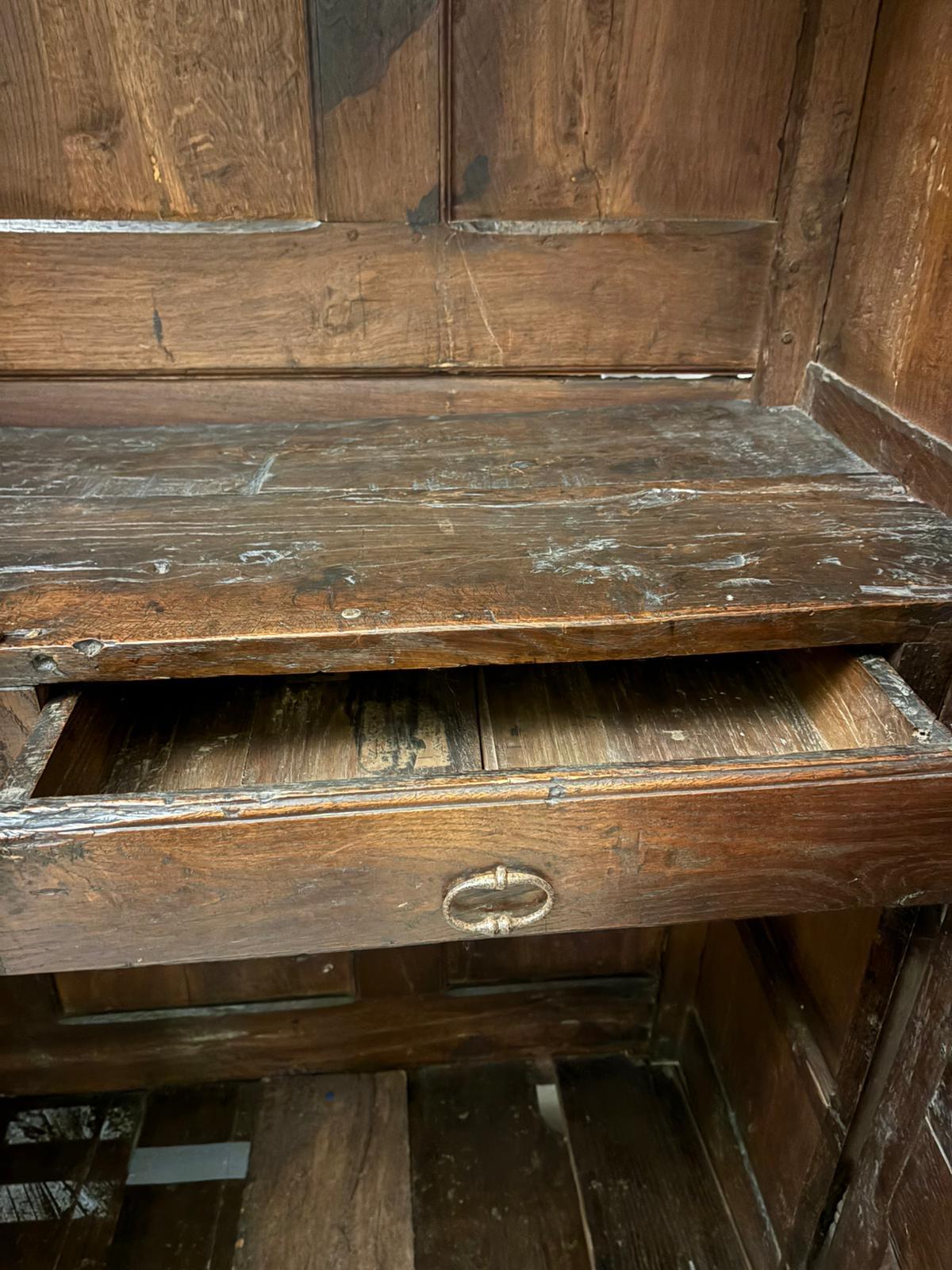 Quercia Magnifico armadio in quercia provinciale francese di qualità del tardo XVII secolo in vendita