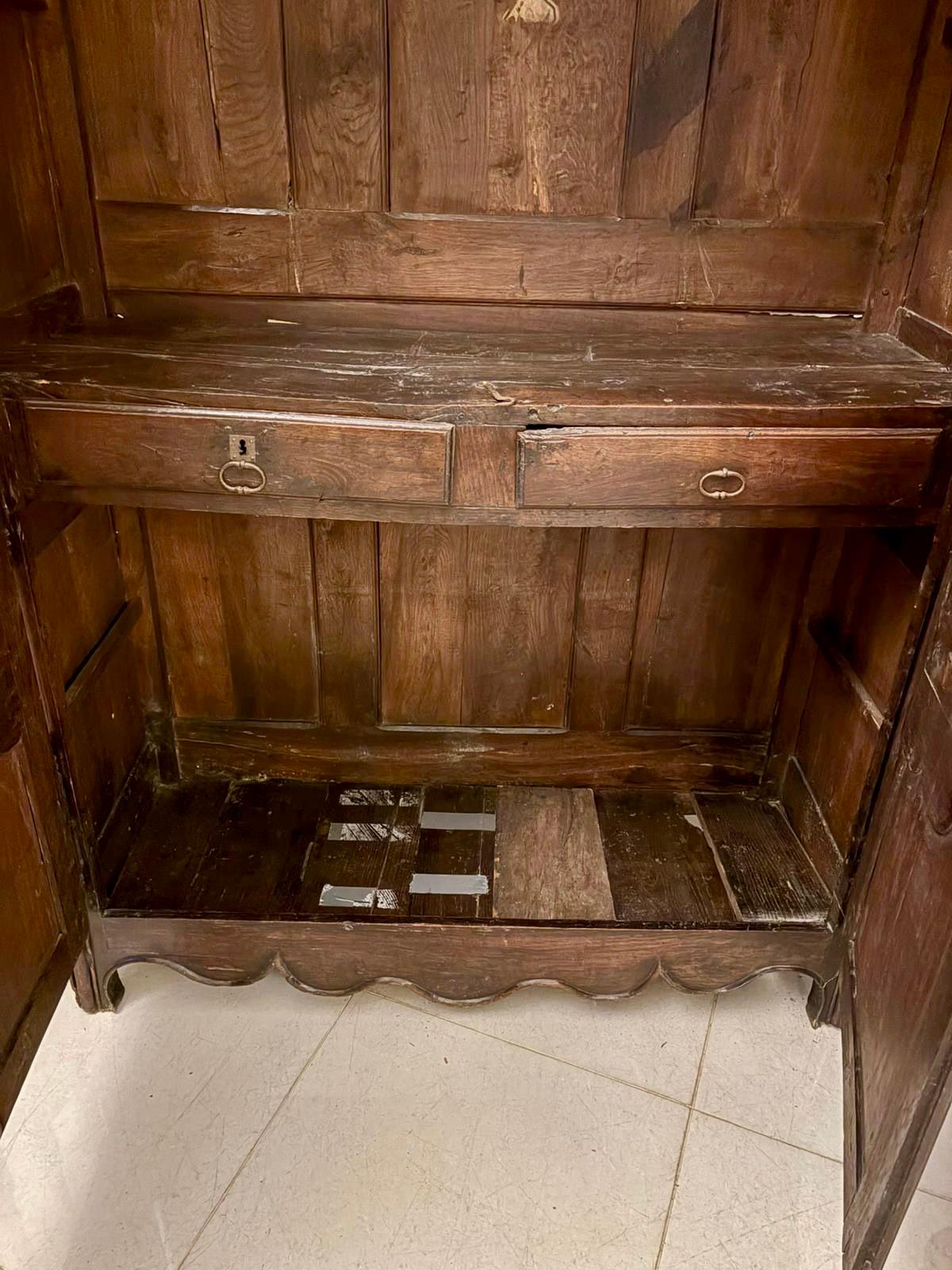 Magnifico armadio in quercia provinciale francese di qualità del tardo XVII secolo in vendita 3