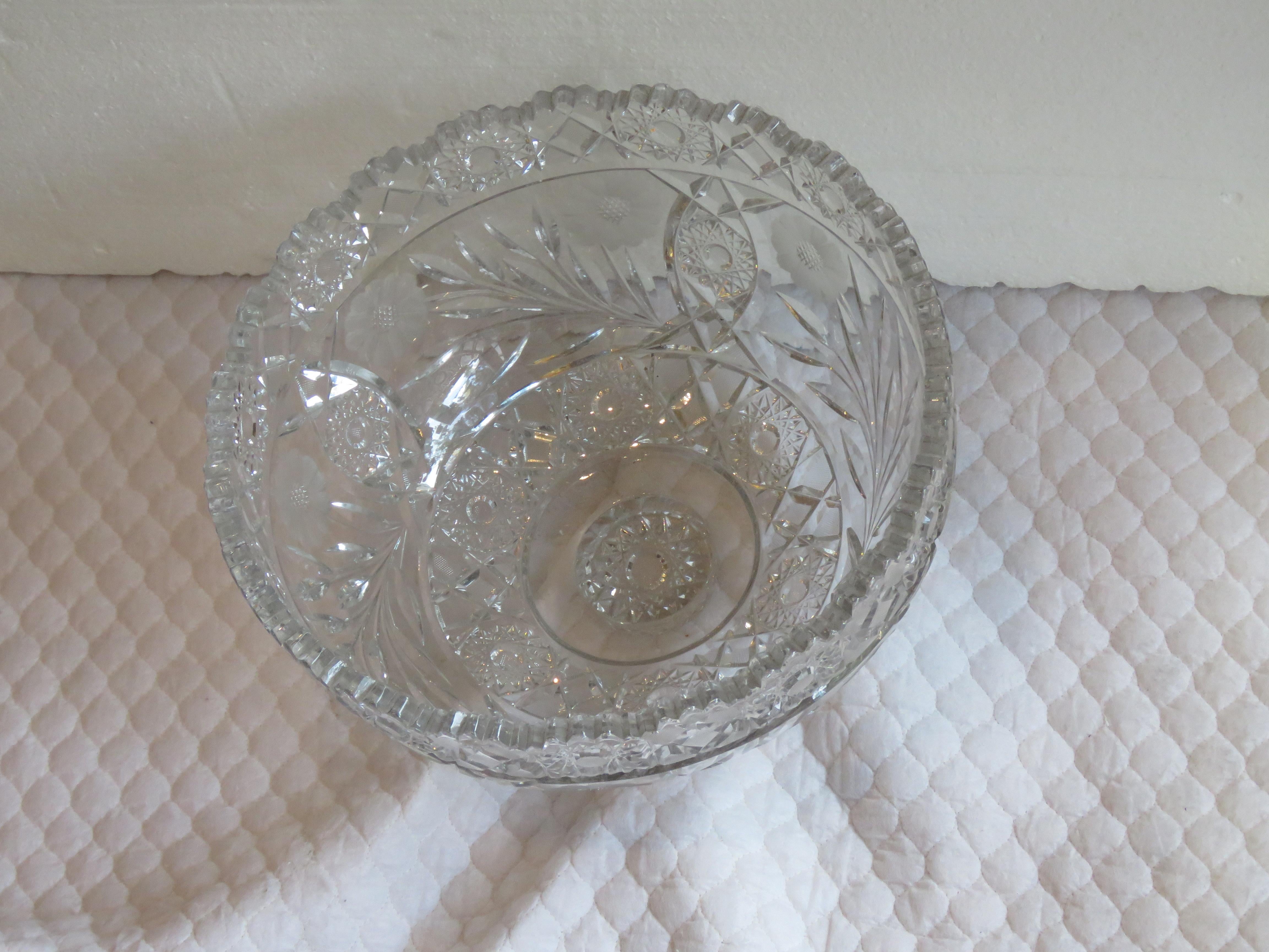 Magnificent Rare 19th C Brilliant Cut Dorflinger Etched Centerpiece Punch Bowl In Good Condition For Sale In New York, NY