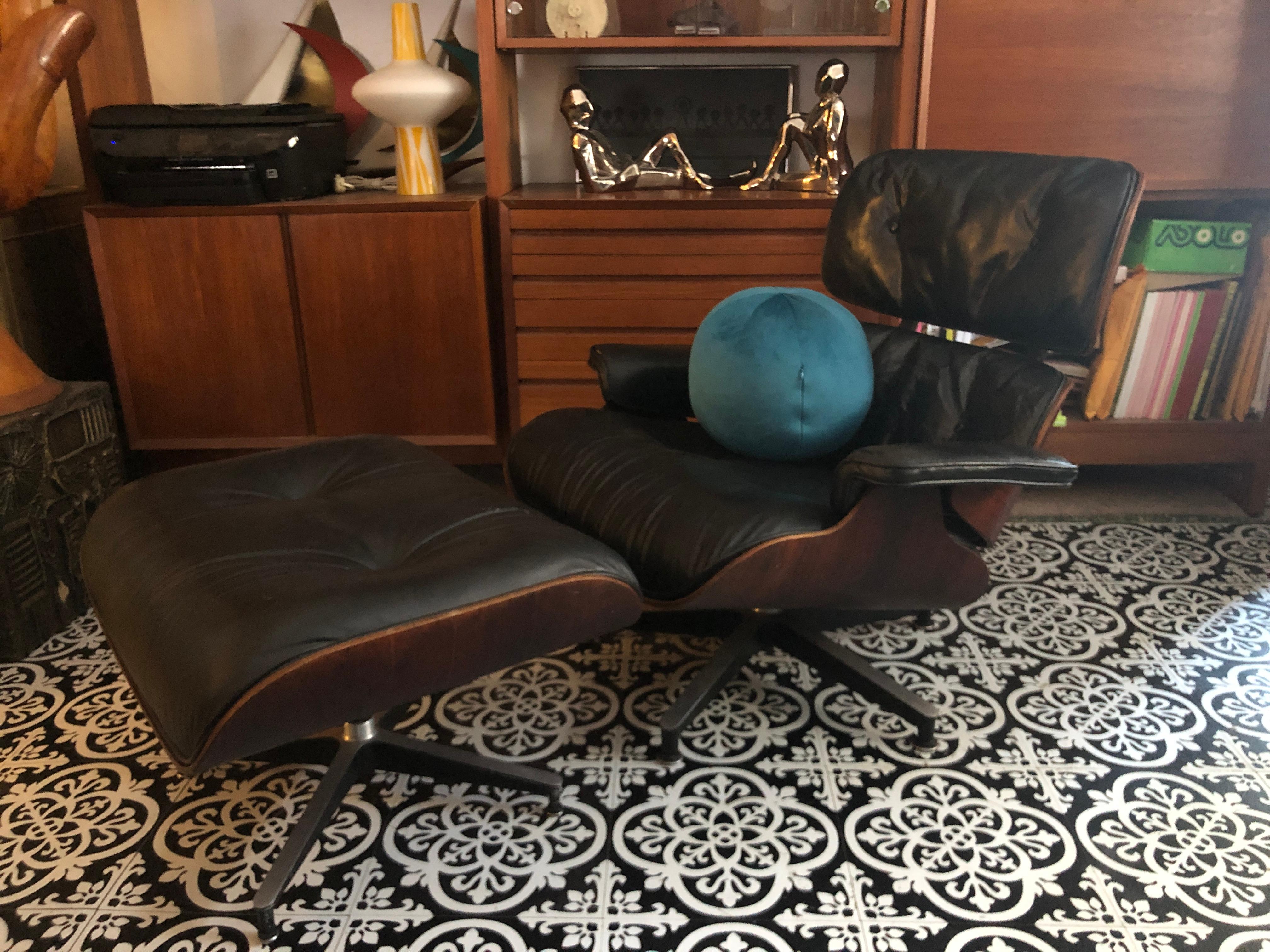Magnificent Rare Brazilian Rosewood Eames Lounge Chair and Ottoman Mid-Century For Sale 11
