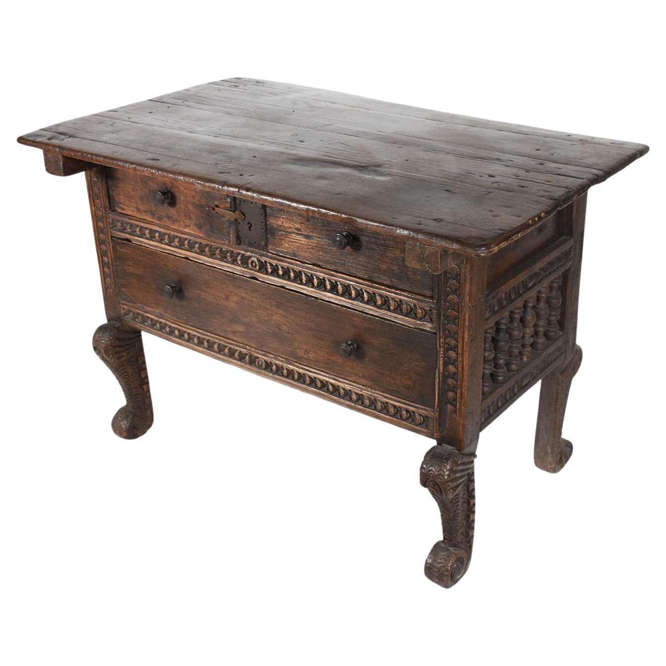Magnifique table coloniale espagnole du début du 18e siècle