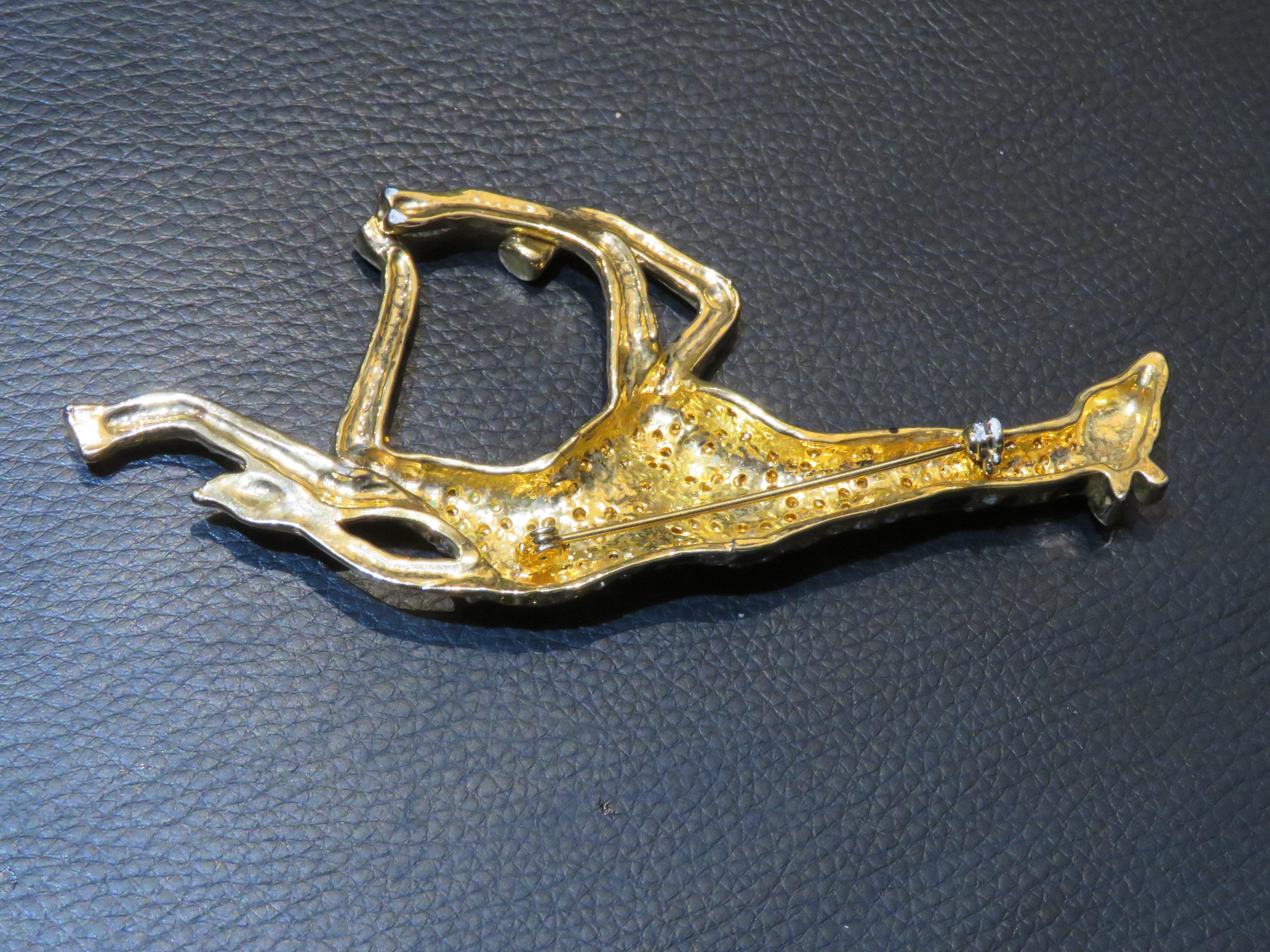 Magnificent Rare NYC Estate 18KT Overlaid Glittering Vintage Giraffe Brooch Pin For Sale 2