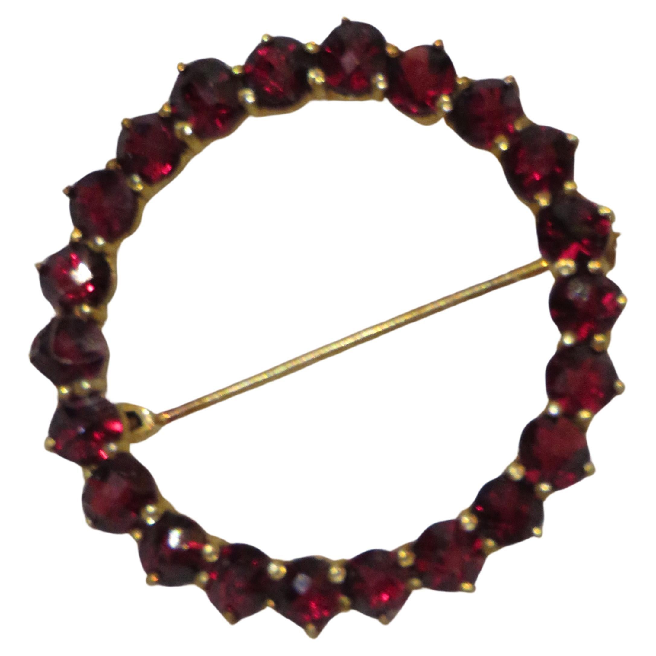 Magnificent Rare NYC Estate Gold Fancy 5CT Glittering Red Garnet Brooch Pin For Sale
