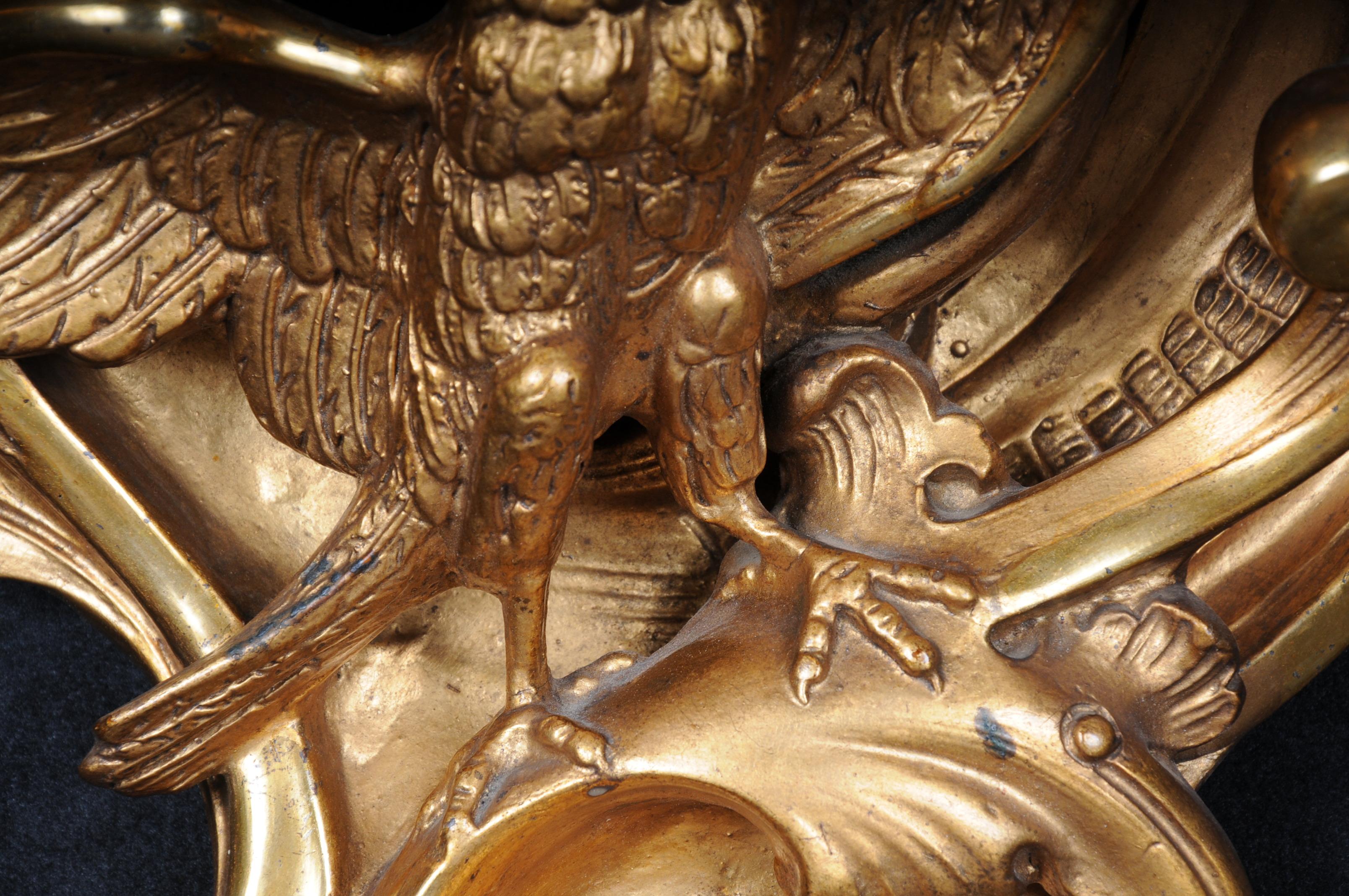 Allemand Magnifique console murale rococo avec aigle, dorée en vente