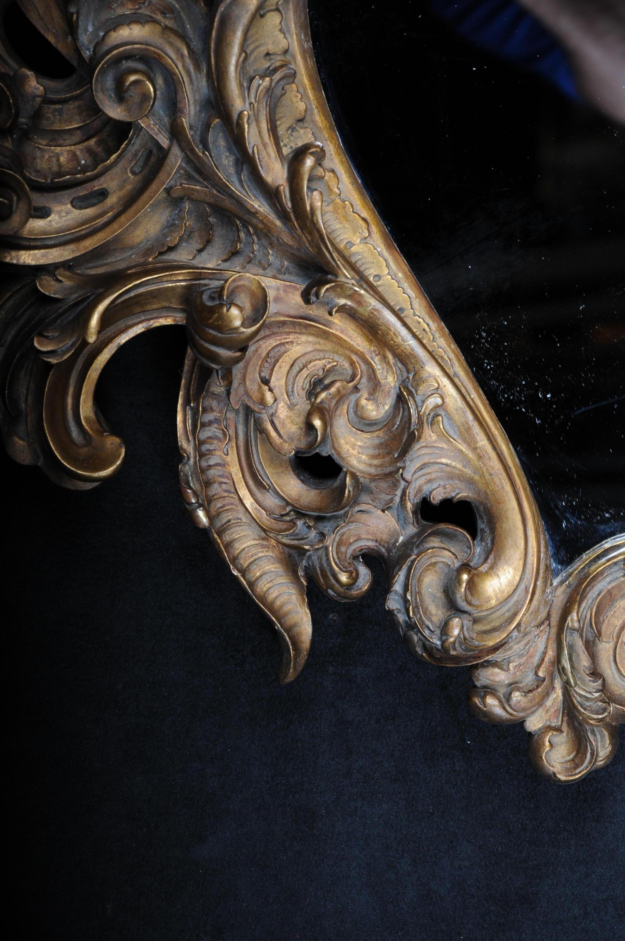 Sculpté à la main Magnifique miroir mural rococo de style Napoléon III en vente