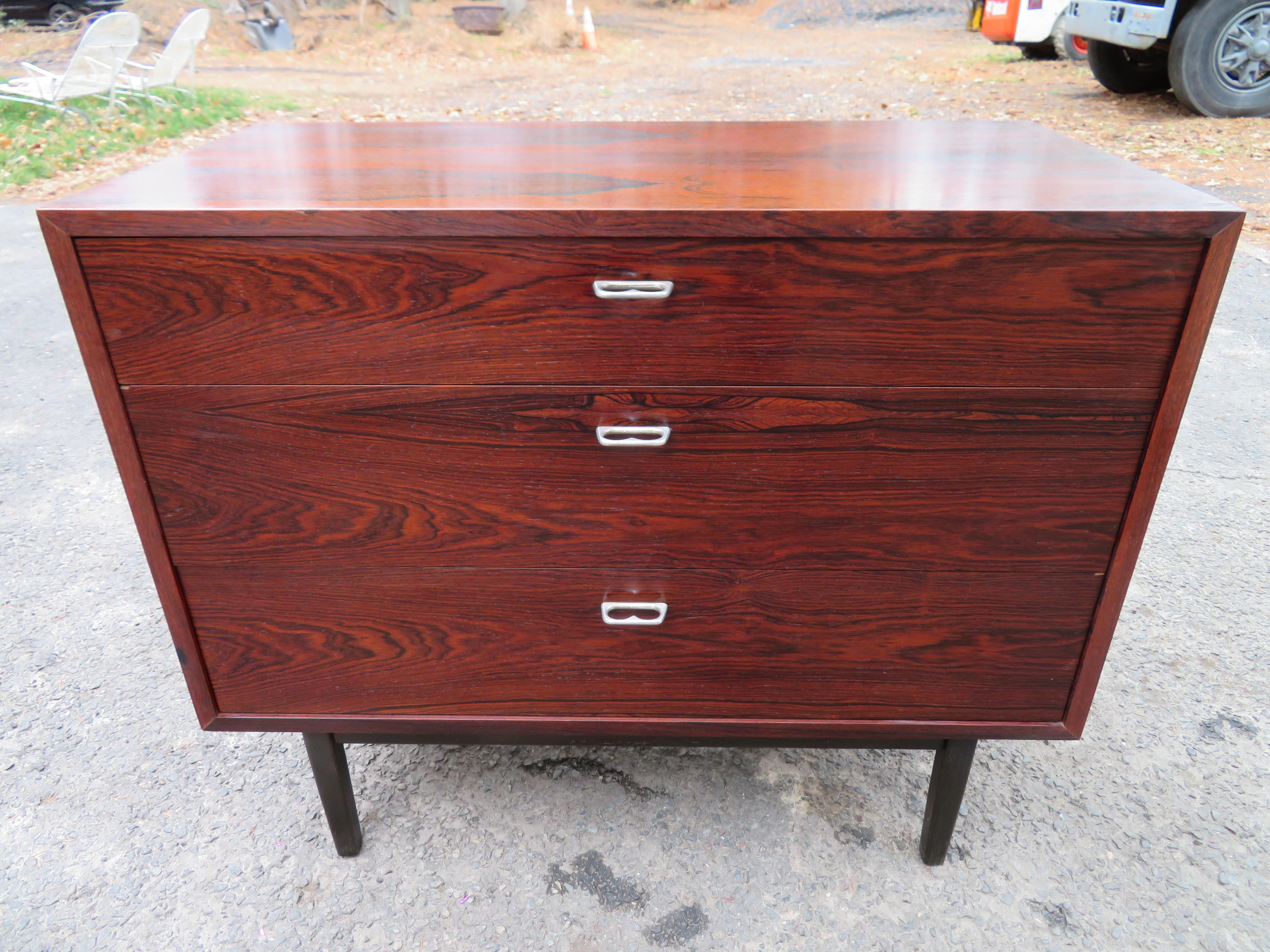 Magnificent Rosewood Jack Cartwright Founders Bachelors Chest of Drawers For Sale 5