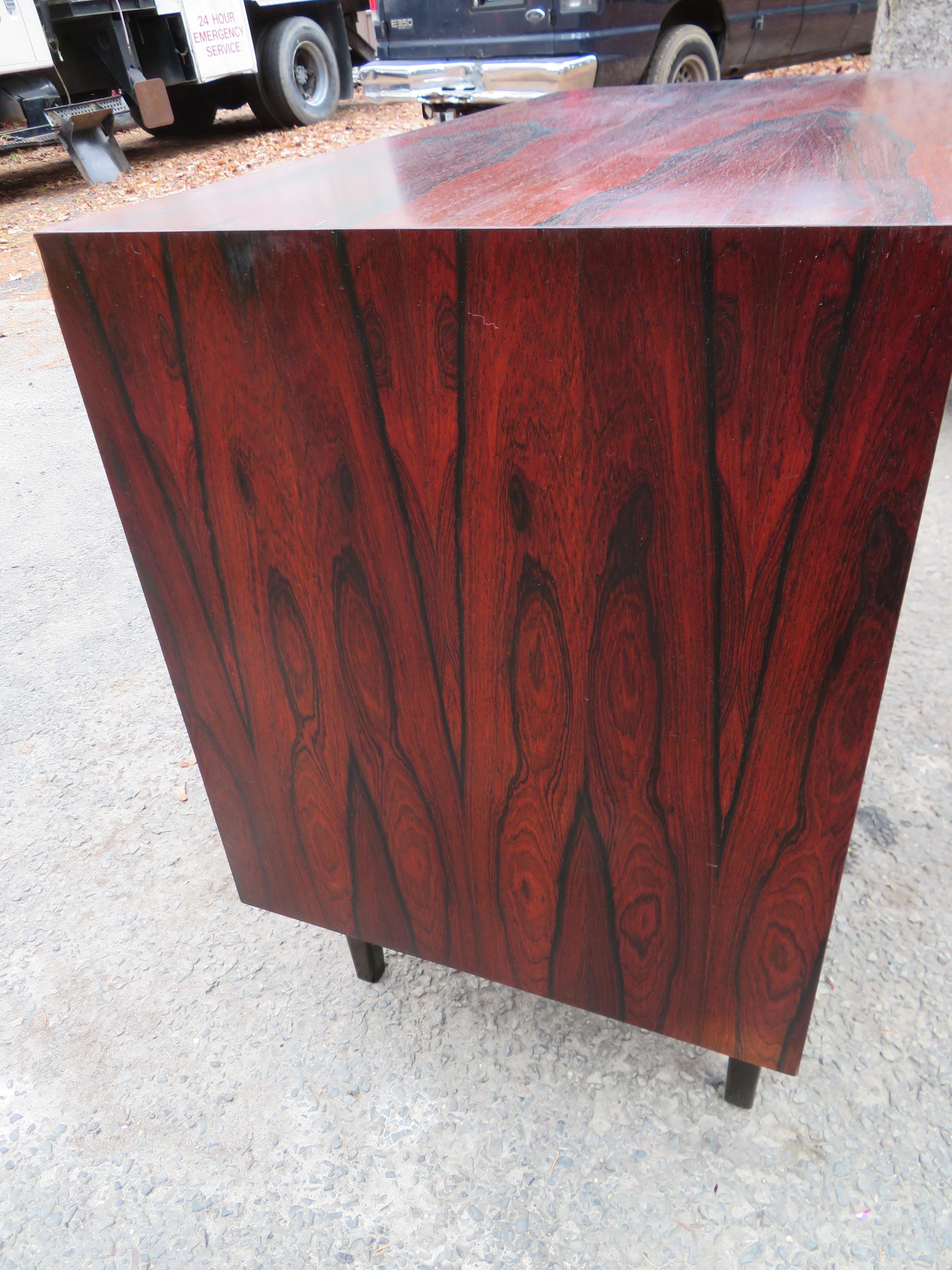 American Magnificent Rosewood Jack Cartwright Founders Bachelors Chest of Drawers For Sale