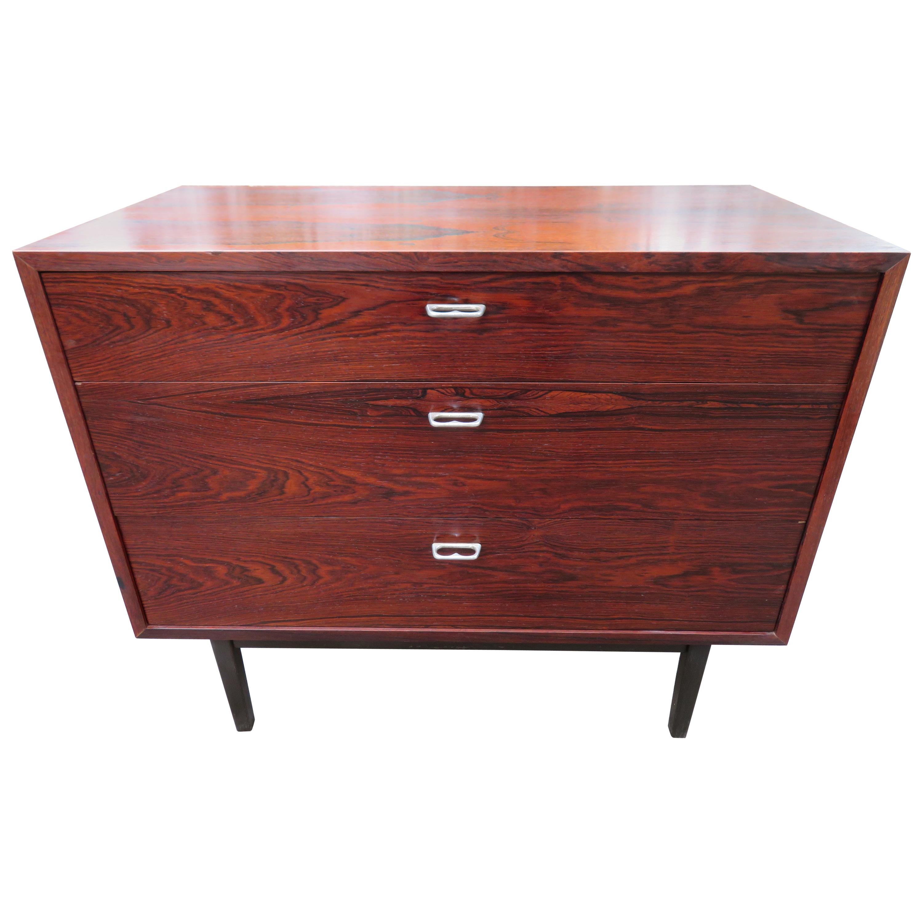 Magnificent Rosewood Jack Cartwright Founders Bachelors Chest of Drawers For Sale