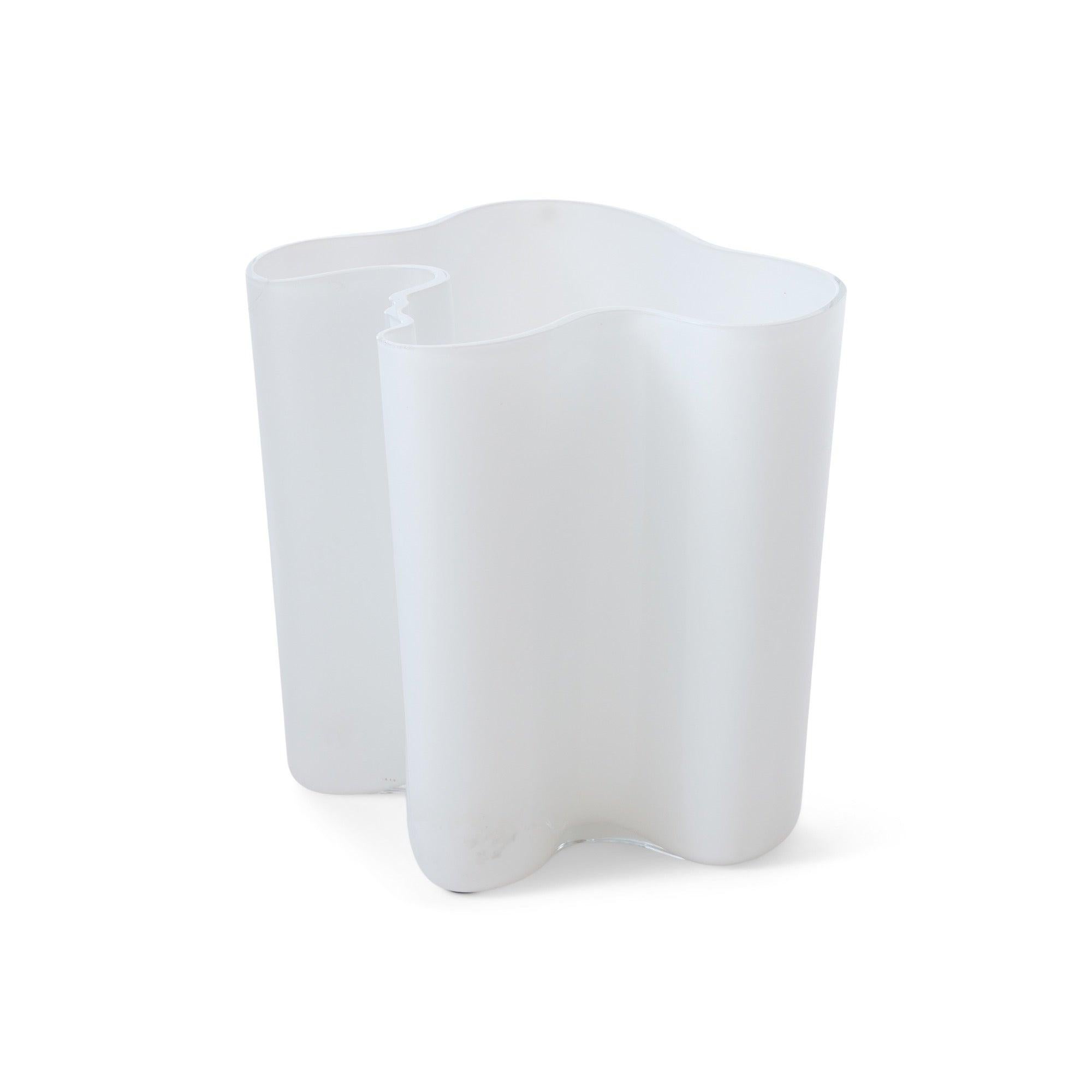 Magnifique vase Savoy d'Alvar Aalto pour Iittala Glassworks État moyen - En vente à Sagaponack, NY