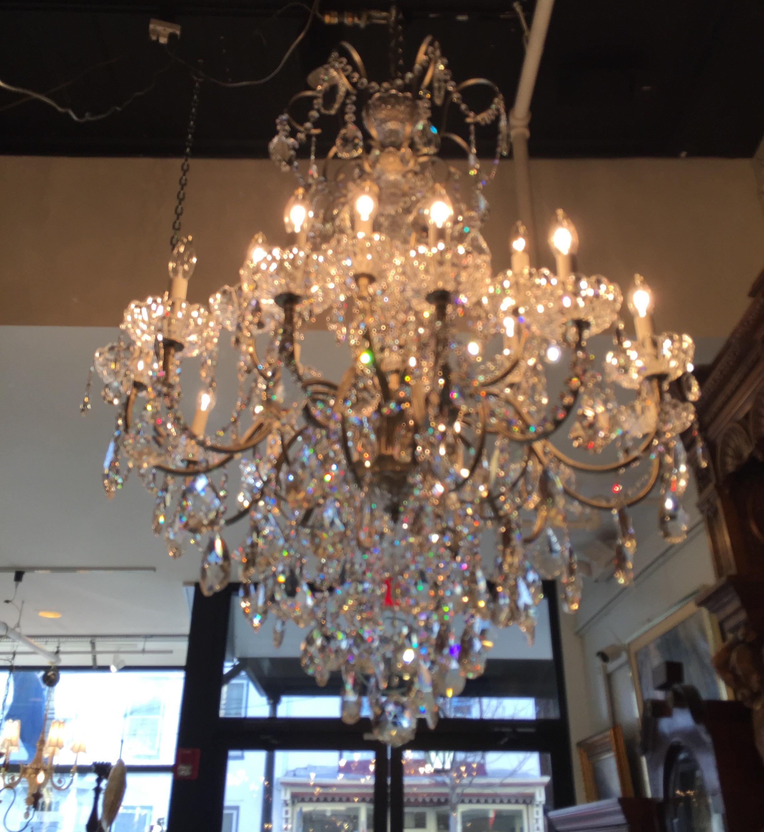 Magnificent Schonbek New Orleans Collection Heritage Handcut Crystal Chandelier 4