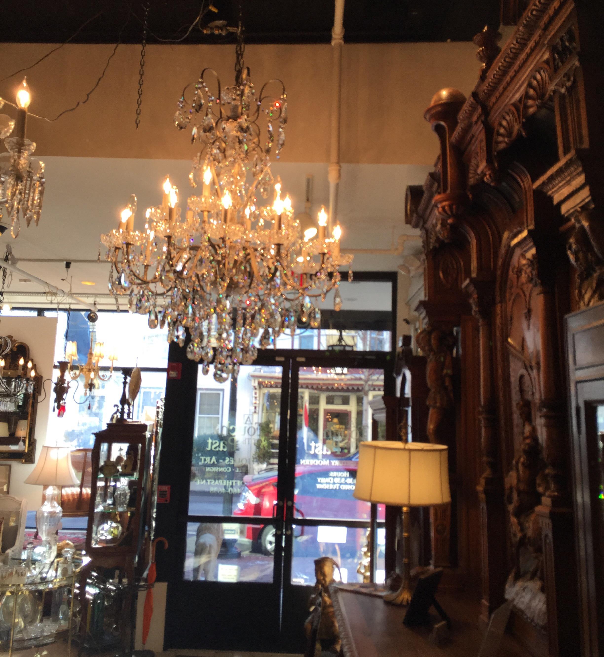 Magnificent Schonbek New Orleans Collection Heritage Handcut Crystal Chandelier