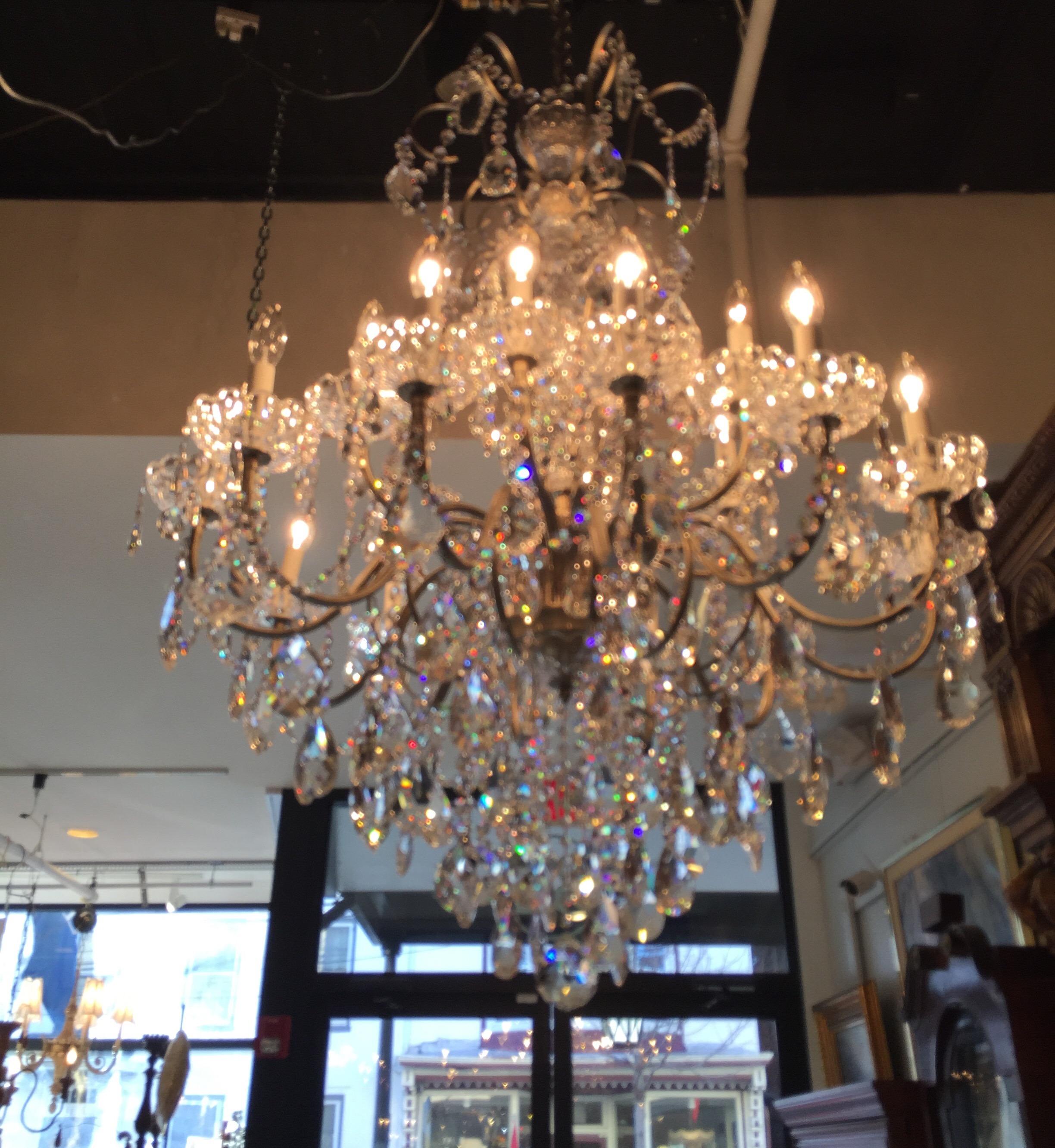 American Magnificent Schonbek New Orleans Collection Heritage Handcut Crystal Chandelier