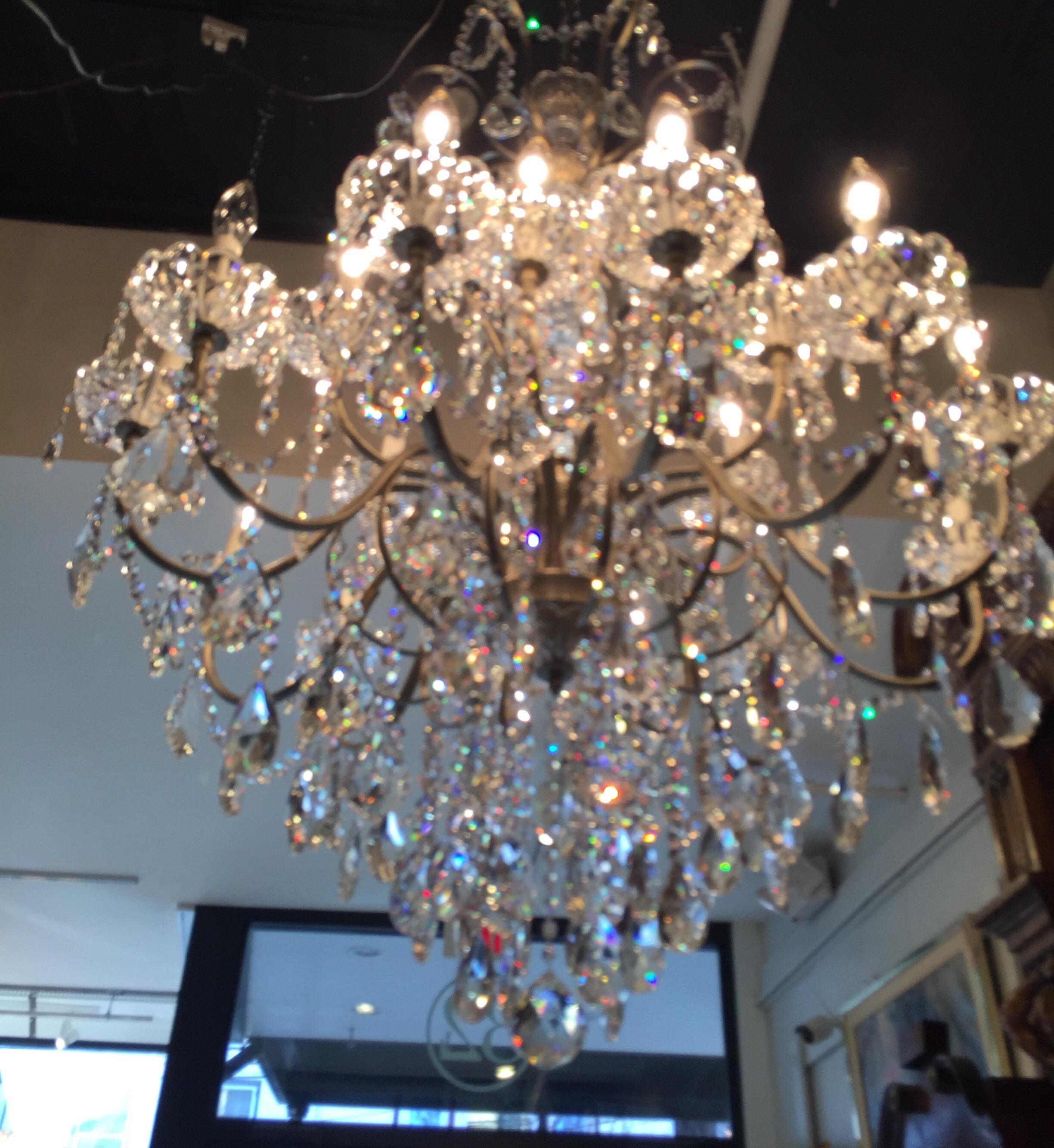 Magnificent Schonbek New Orleans Collection Heritage Handcut Crystal Chandelier In Good Condition In Lambertville, NJ