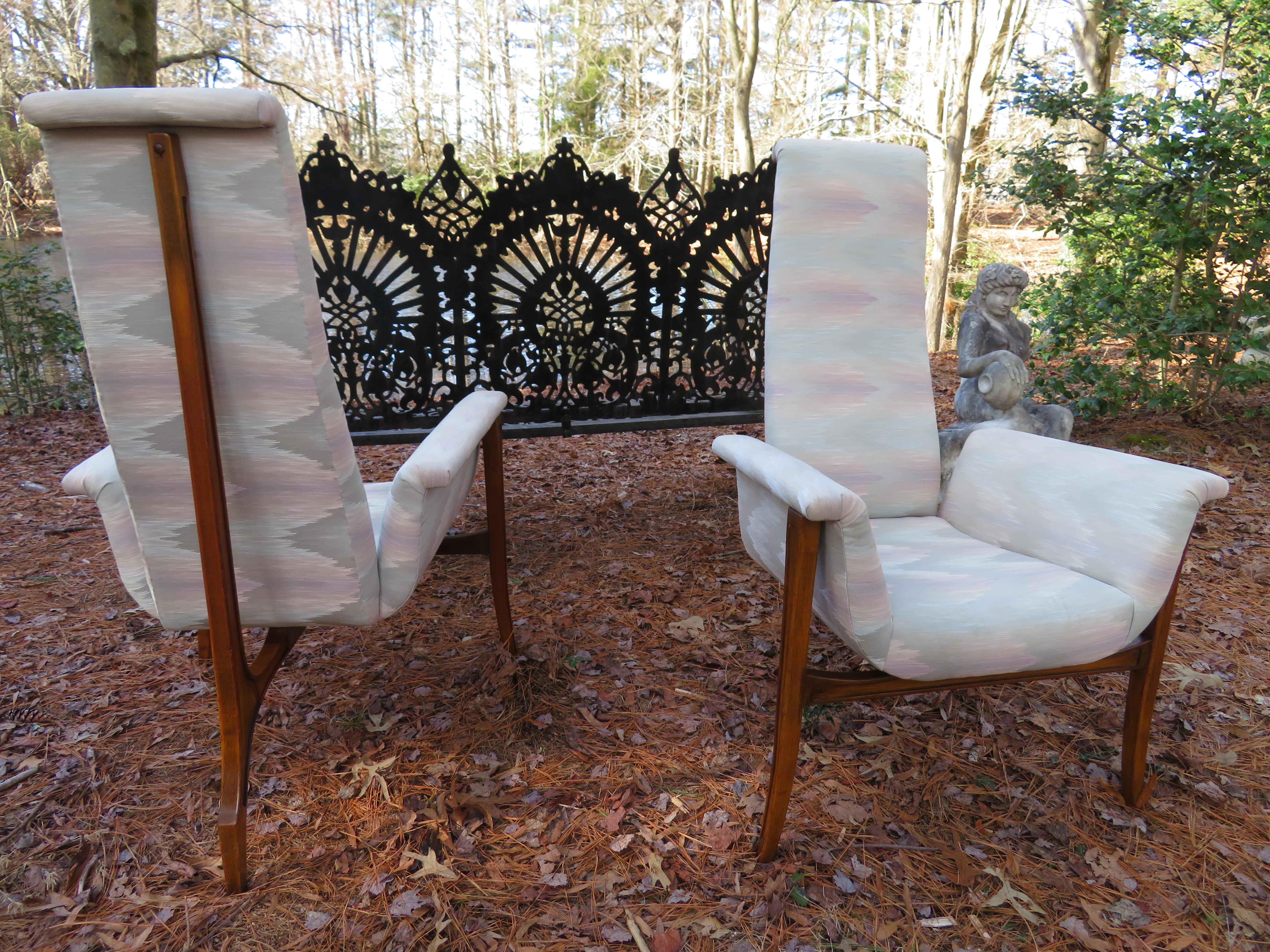 Magnifique paire de fauteuils de salon sculpturaux à 3 pieds, modernes du milieu du siècle dernier en vente 7